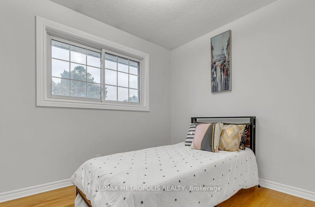 Photo 25 of 100 Warren Road, Kitchener — HOMEH