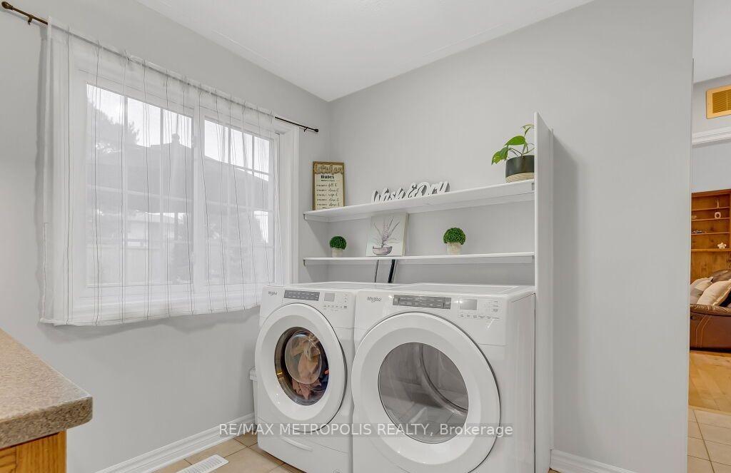 Photo 26 of 100 Warren Road, Kitchener — HOMEH