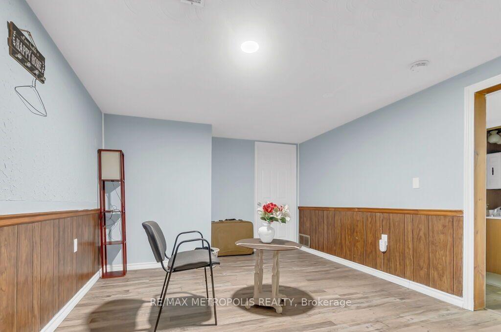 Photo 29 of 100 Warren Road, Kitchener — HOMEH