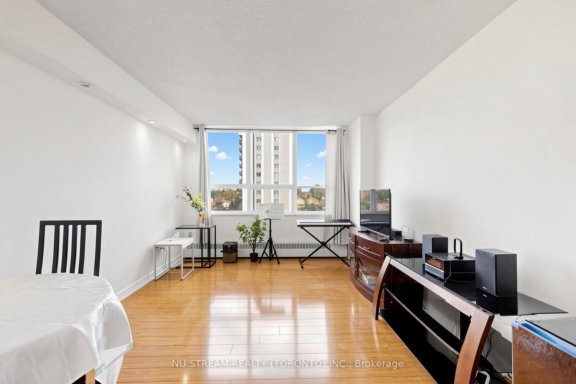 Photo 6 of Unit 604, 100 Lotherton Pathway, North York, Yorkdale-Glen Park — HOMEH