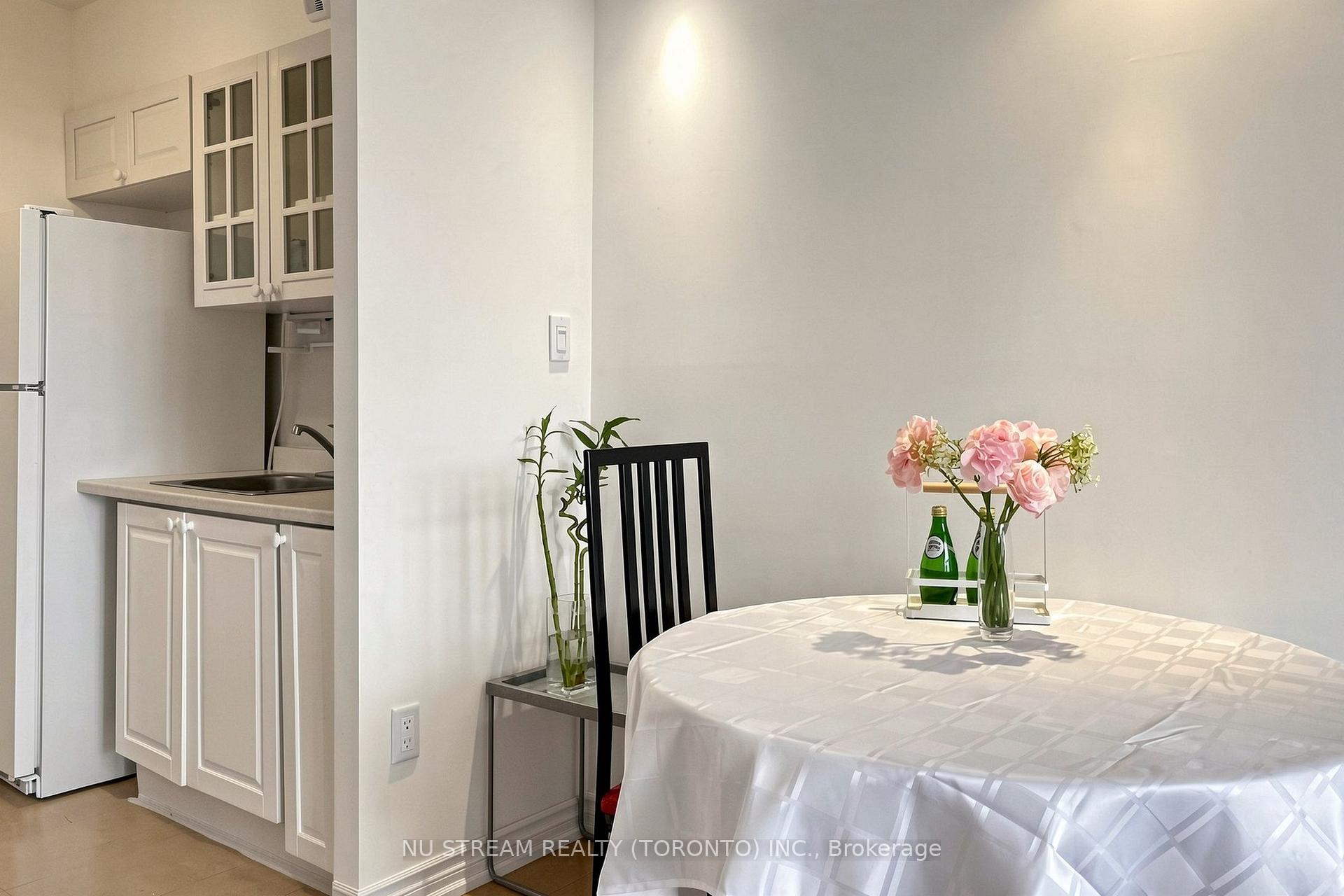 Photo 14 of Unit 604, 100 Lotherton Pathway, North York, Yorkdale-Glen Park — HOMEH