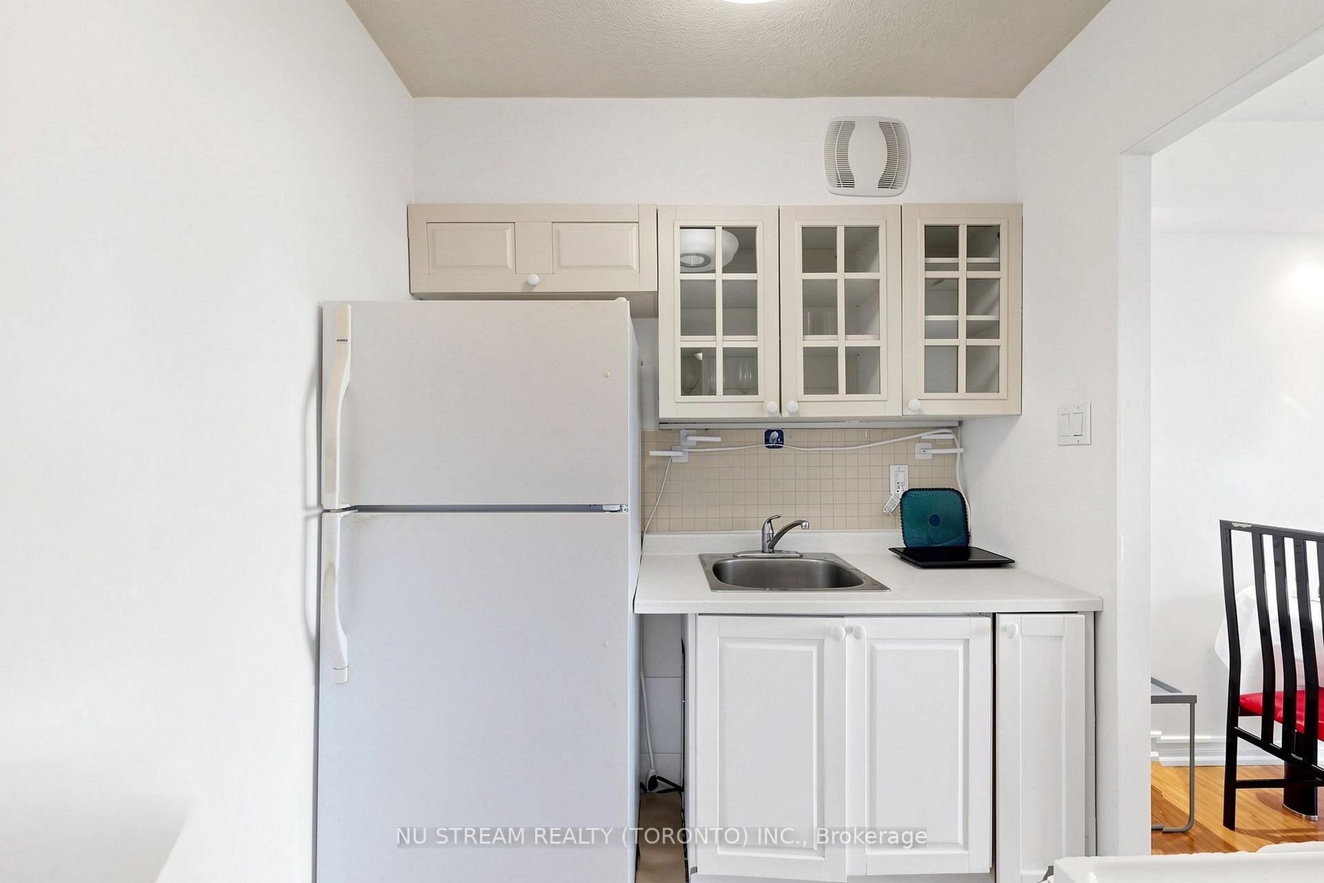 Photo 18 of Unit 604, 100 Lotherton Pathway, North York, Yorkdale-Glen Park — HOMEH