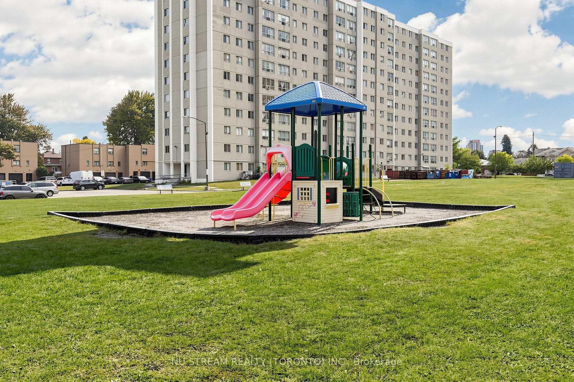 Photo 32 of Unit 604, 100 Lotherton Pathway, North York, Yorkdale-Glen Park — HOMEH