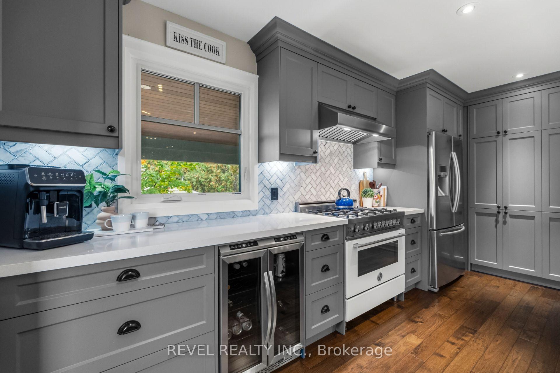 Photo 6 of 36 Earl Street, Mississauga, Streetsville — HOMEH