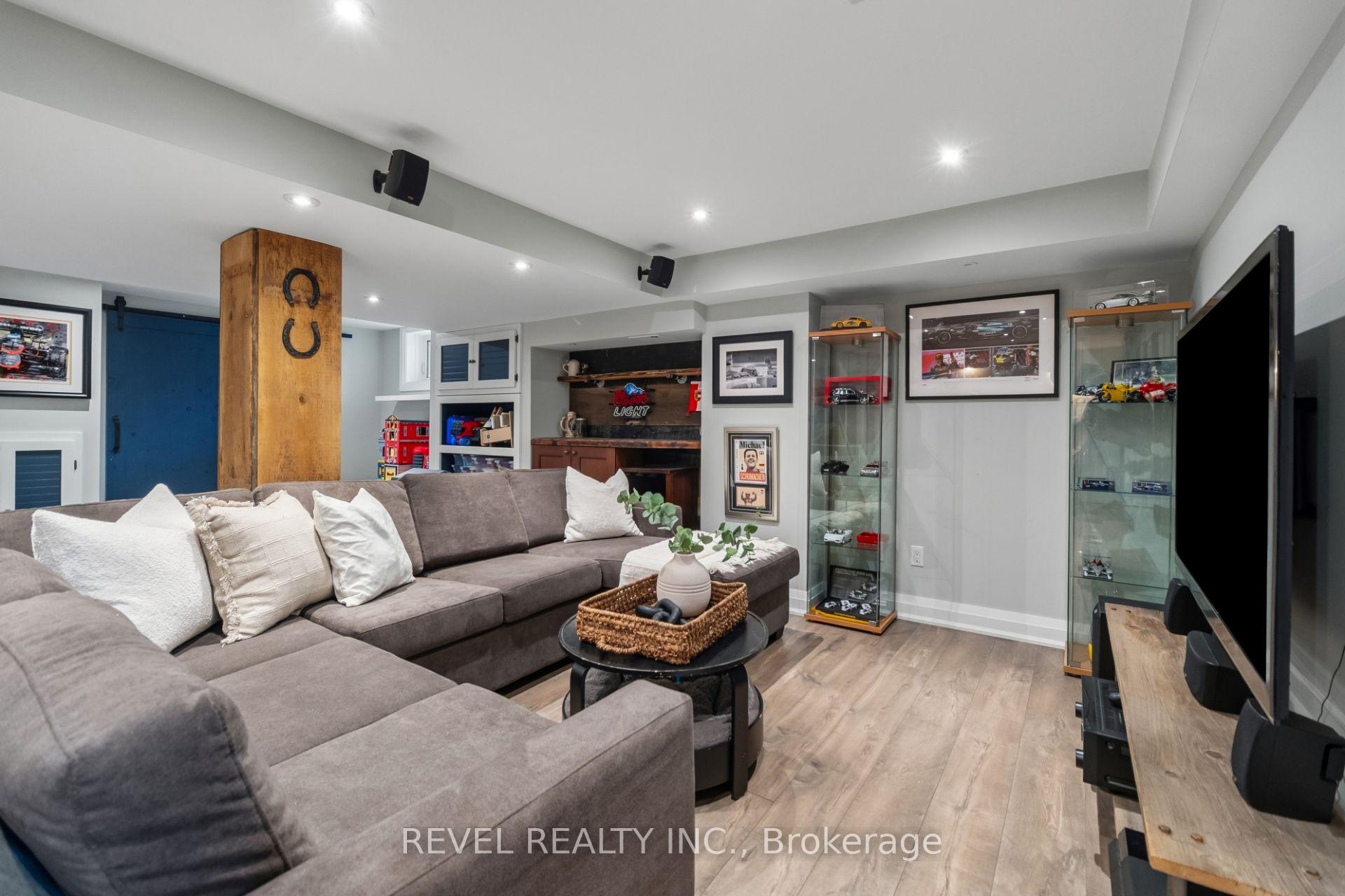 Photo 23 of 36 Earl Street, Mississauga, Streetsville — HOMEH