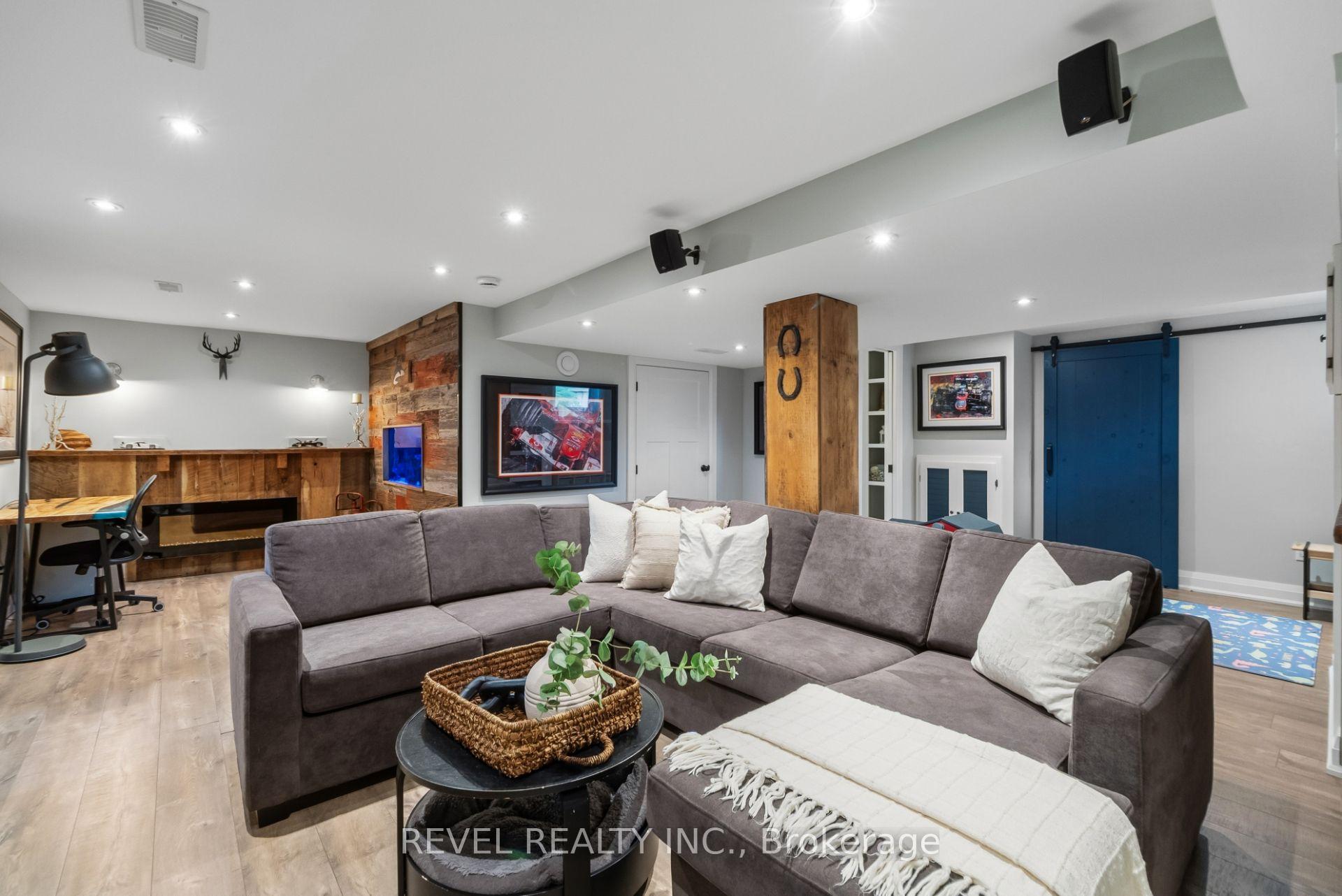Photo 24 of 36 Earl Street, Mississauga, Streetsville — HOMEH