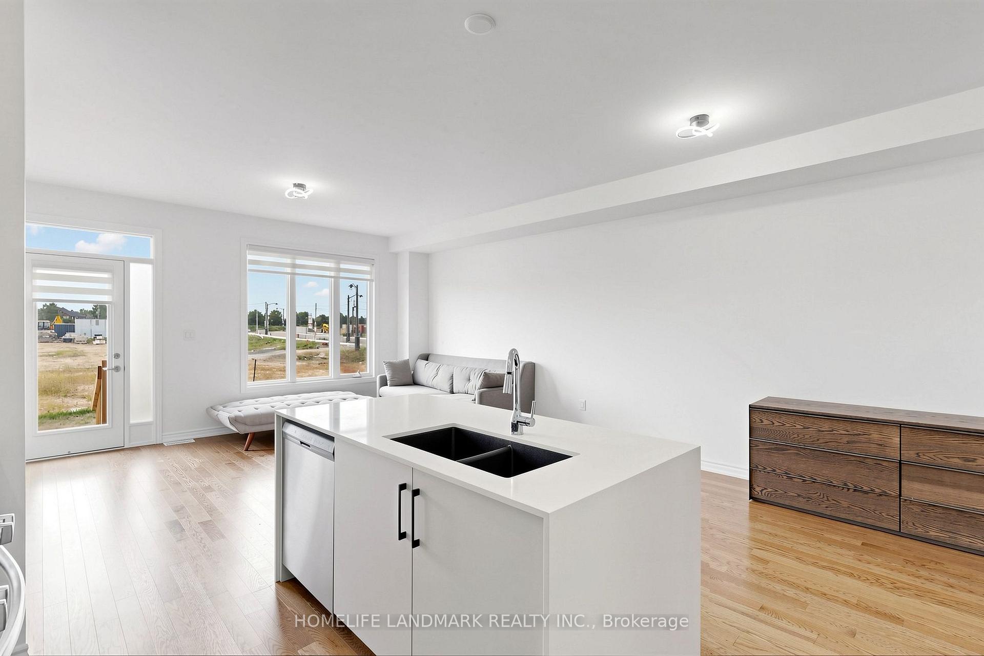 Photo 9 of 1138 Tanbark Avenue, Oakville, Joshua Meadows — HOMEH