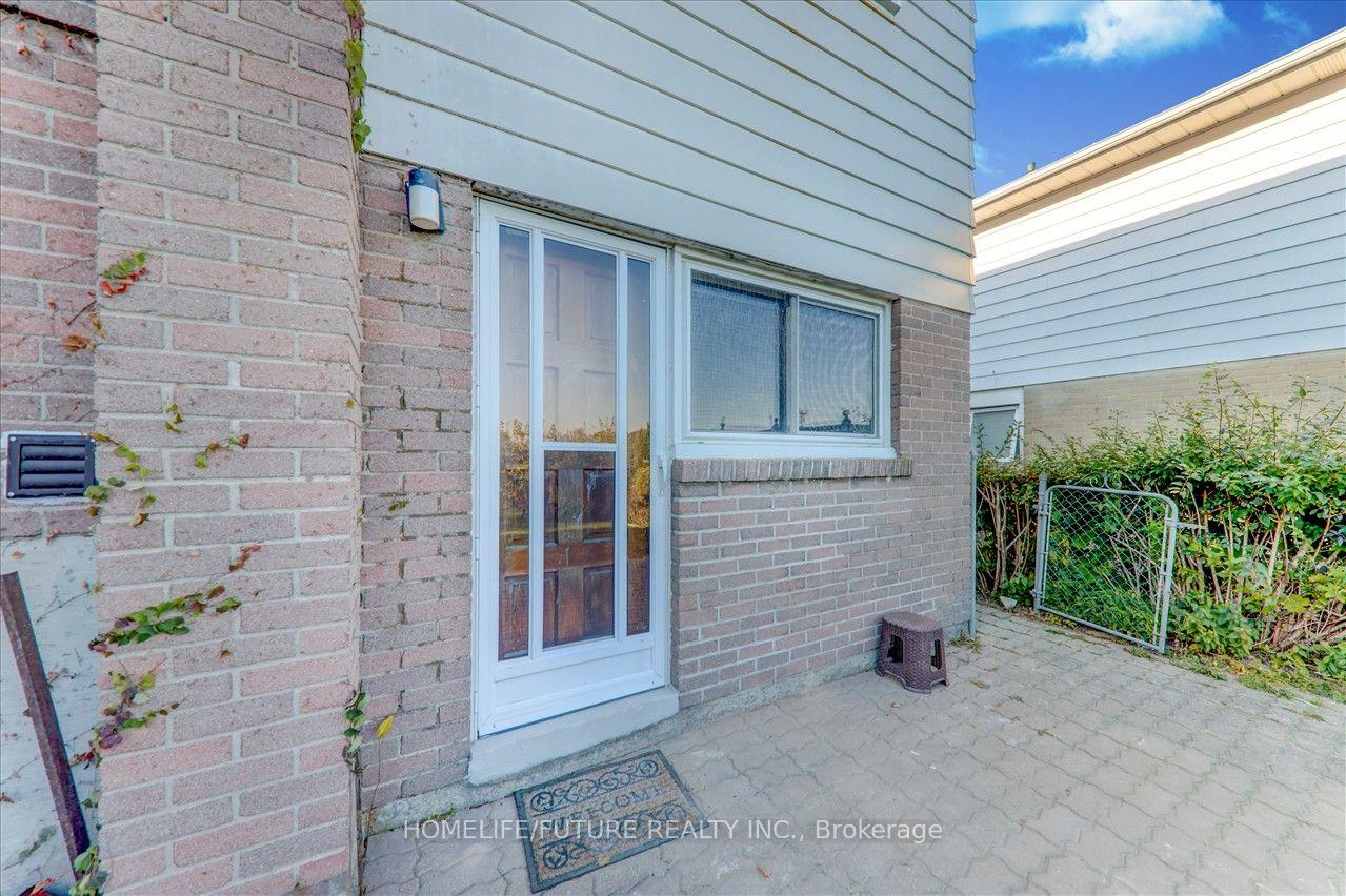 Photo 4 of Unit Bsmt, 34 Oakmeadow Boulevard, Scarborough, Morningside — HOMEH