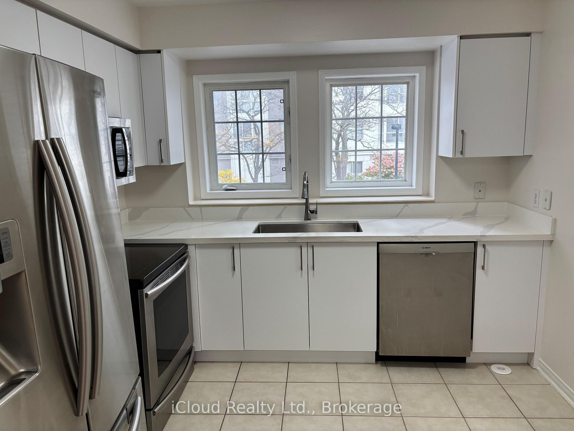 Photo 4 of Unit 7, 50 Strathaven Drive, Mississauga, Hurontario — HOMEH