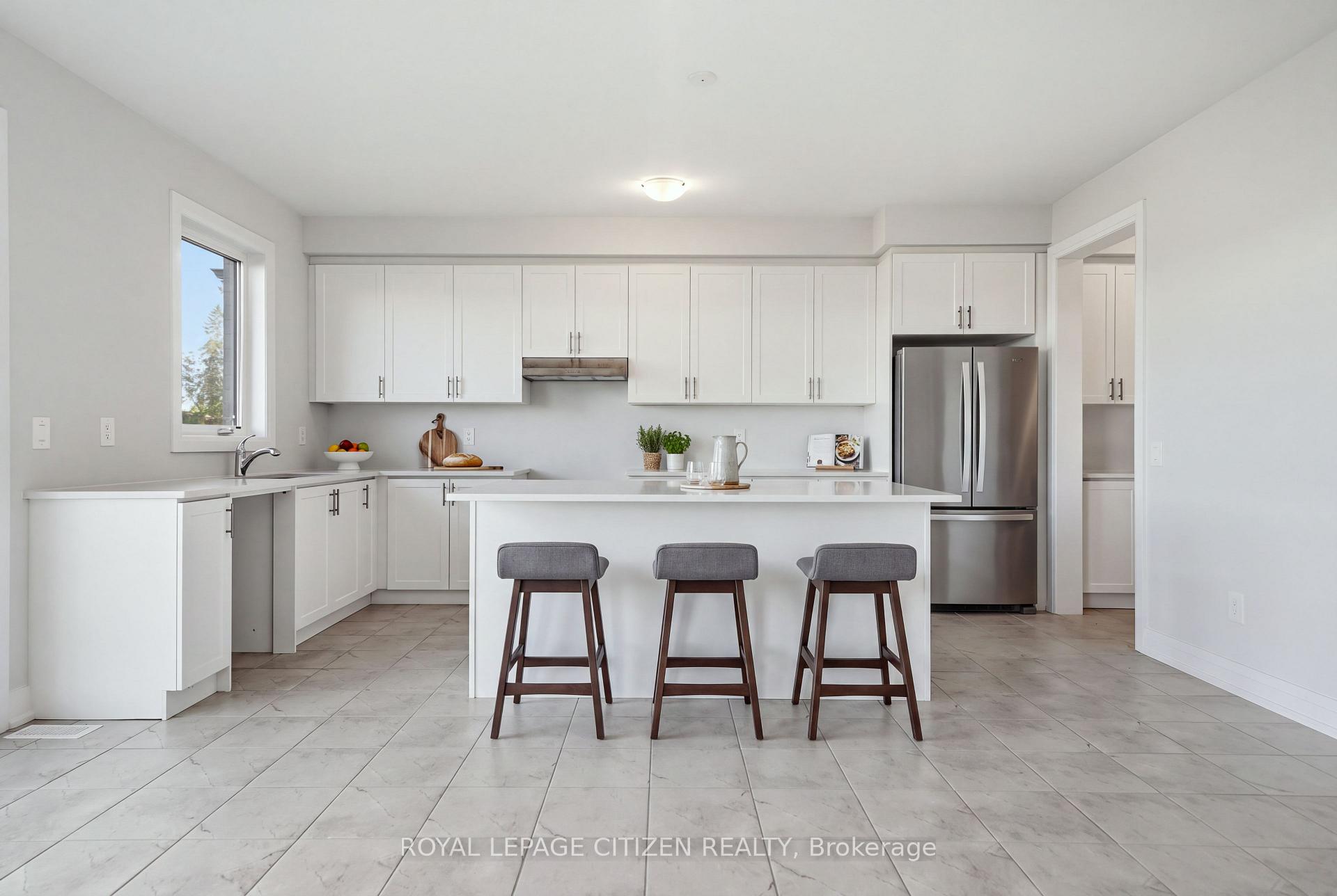 Photo 10 of 145 St Joseph Road, Kawartha Lakes, Lindsay — HOMEH