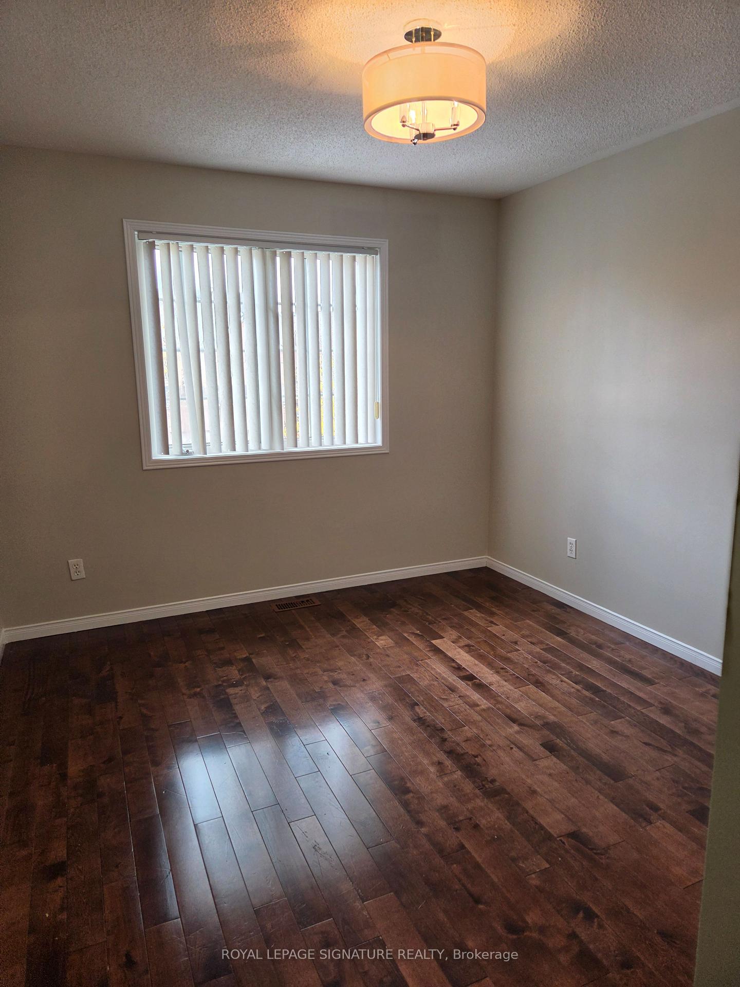 Photo 7 of 7212 Sedan Square, Mississauga, Meadowvale Village — HOMEH
