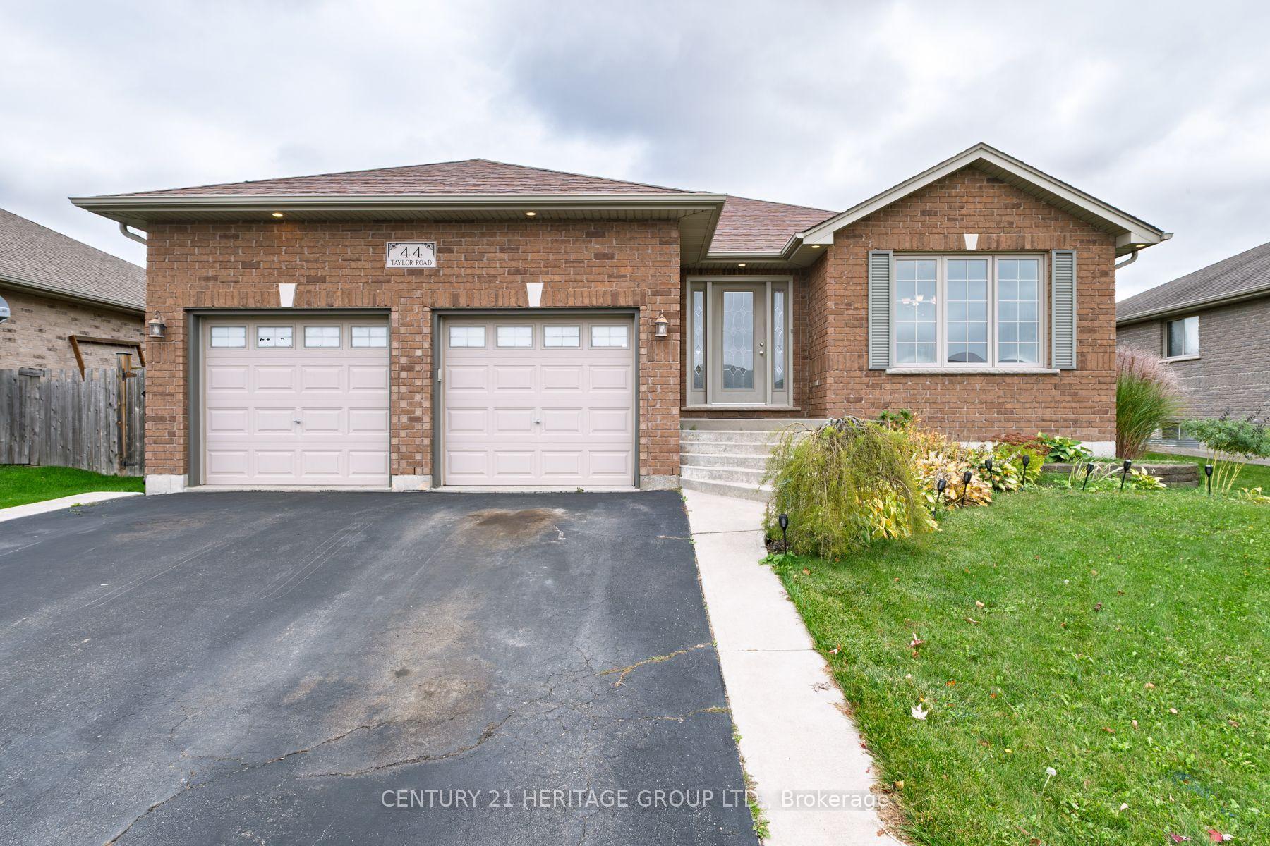 Photo 2 of 44 Taylor Road, Brant, Brantford Twp — HOMEH