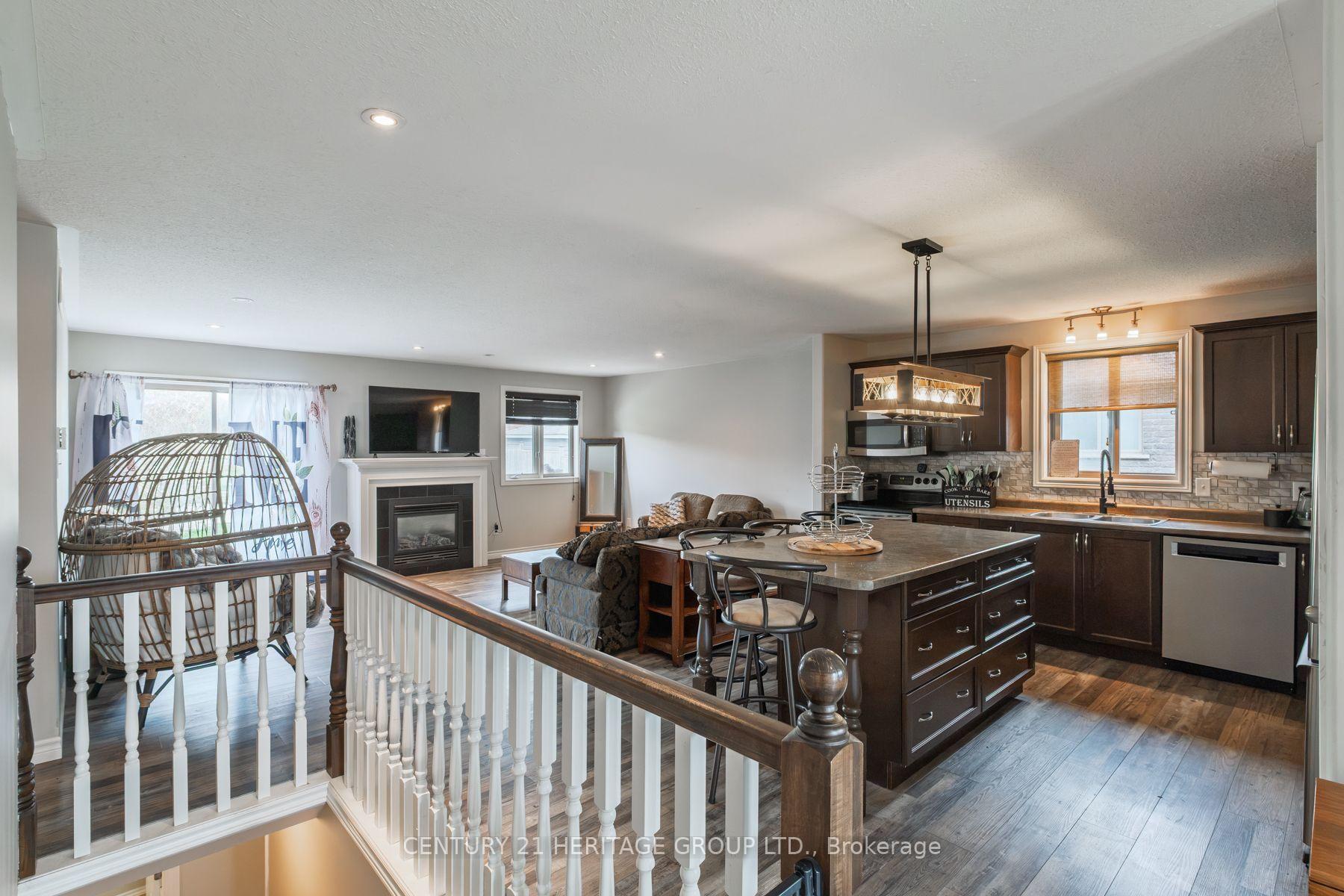 Photo 8 of 44 Taylor Road, Brant, Brantford Twp — HOMEH