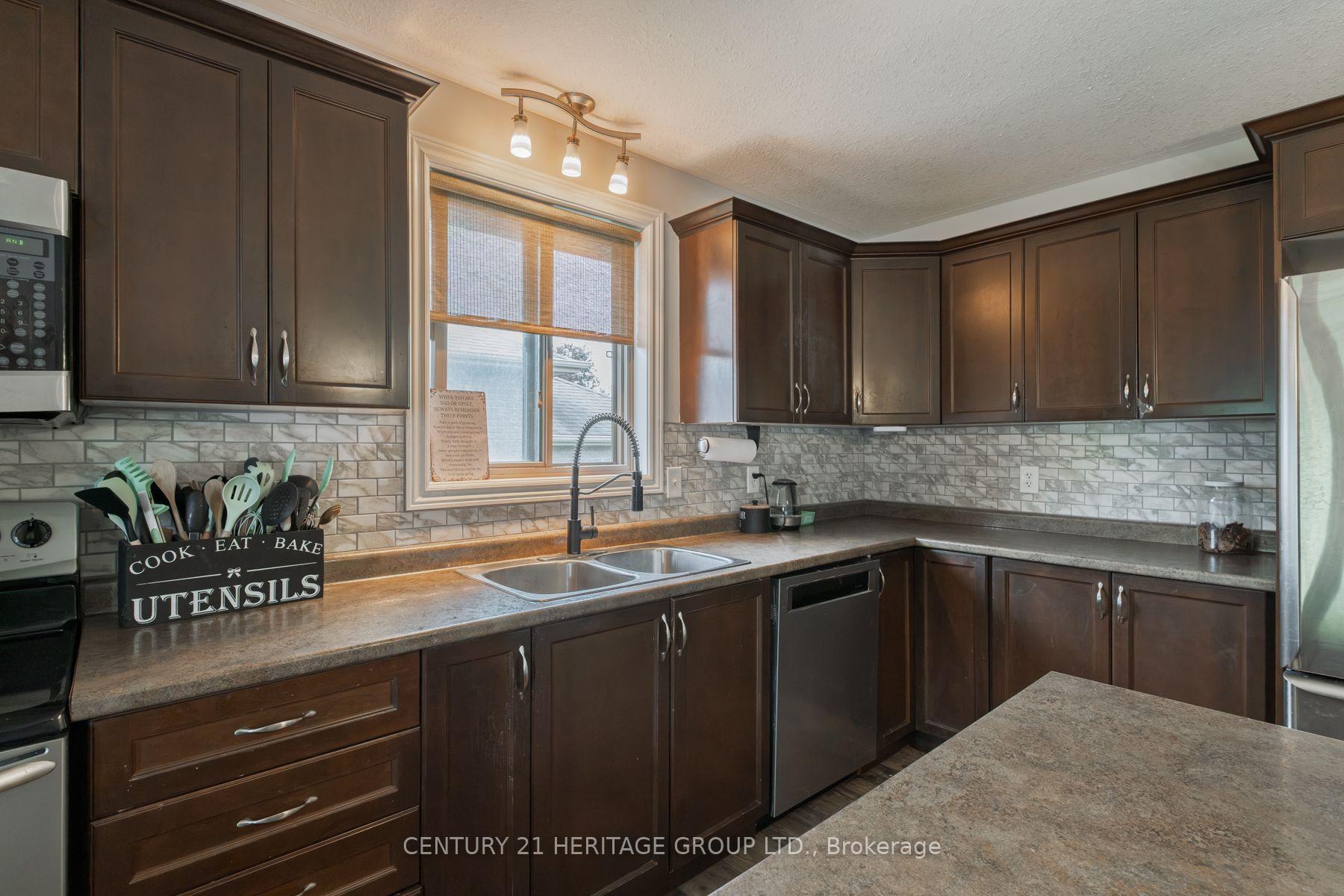 Photo 10 of 44 Taylor Road, Brant, Brantford Twp — HOMEH