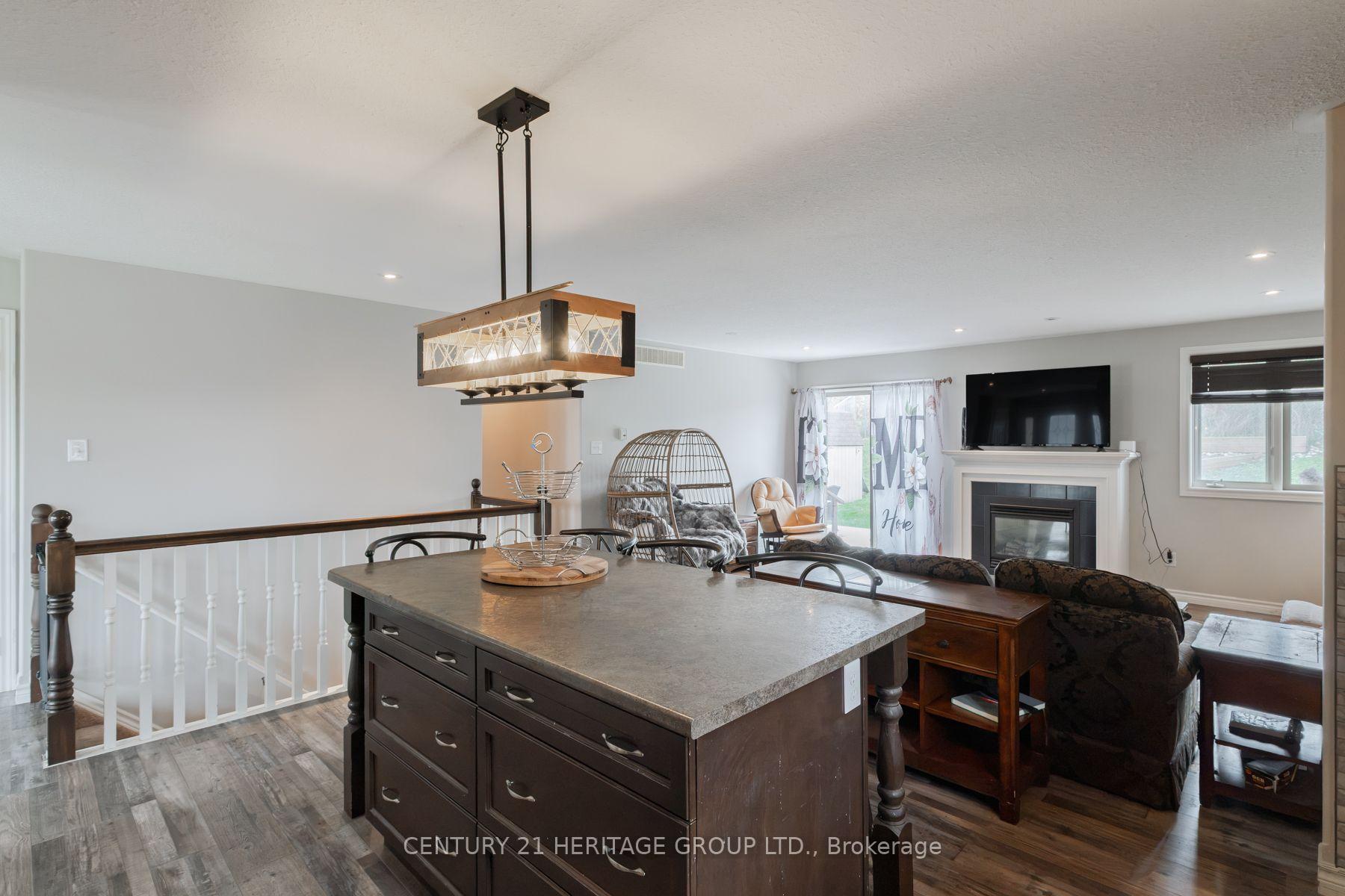 Photo 11 of 44 Taylor Road, Brant, Brantford Twp — HOMEH