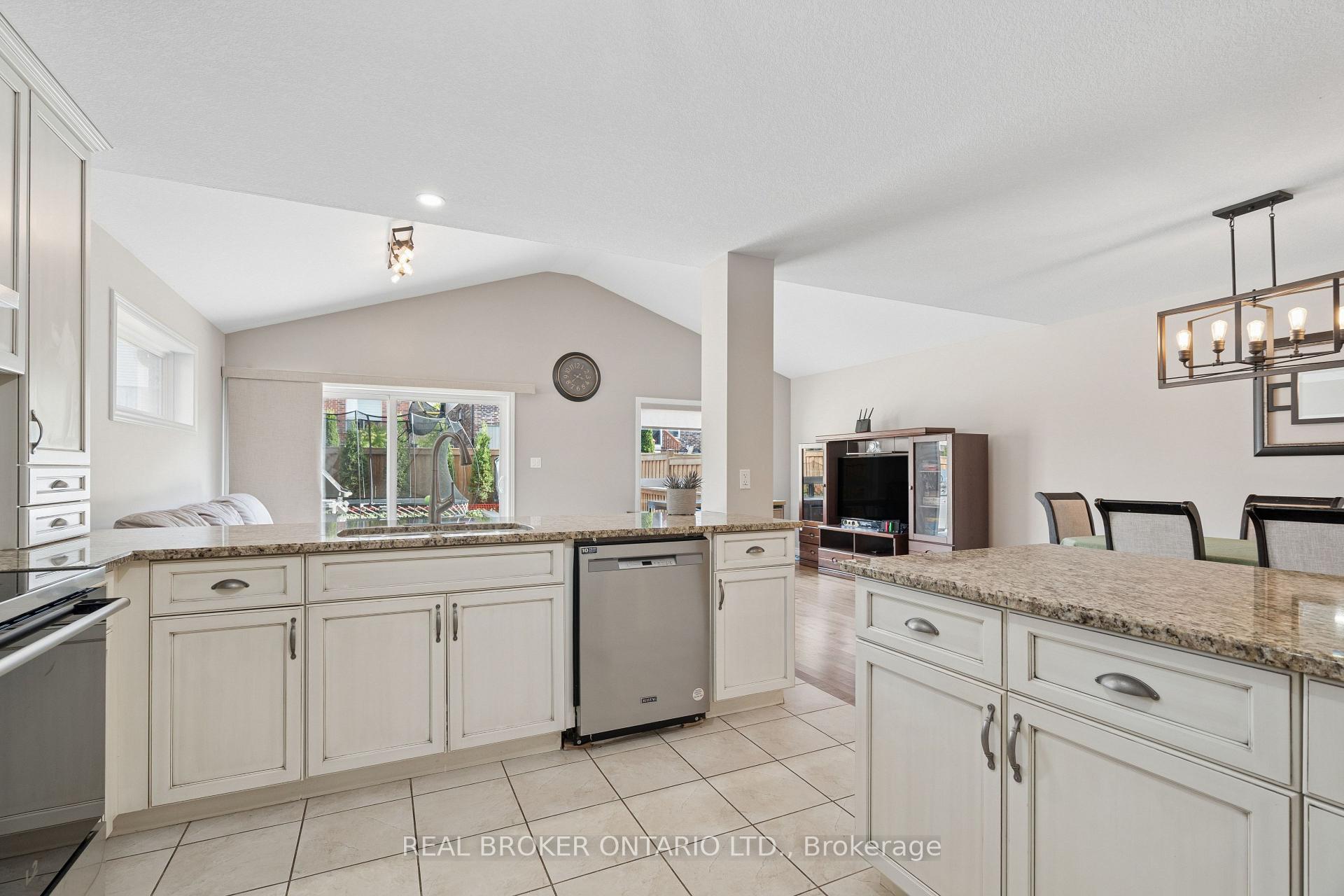 Photo 11 of 569 Starwood Drive, Guelph, Grange Road — HOMEH