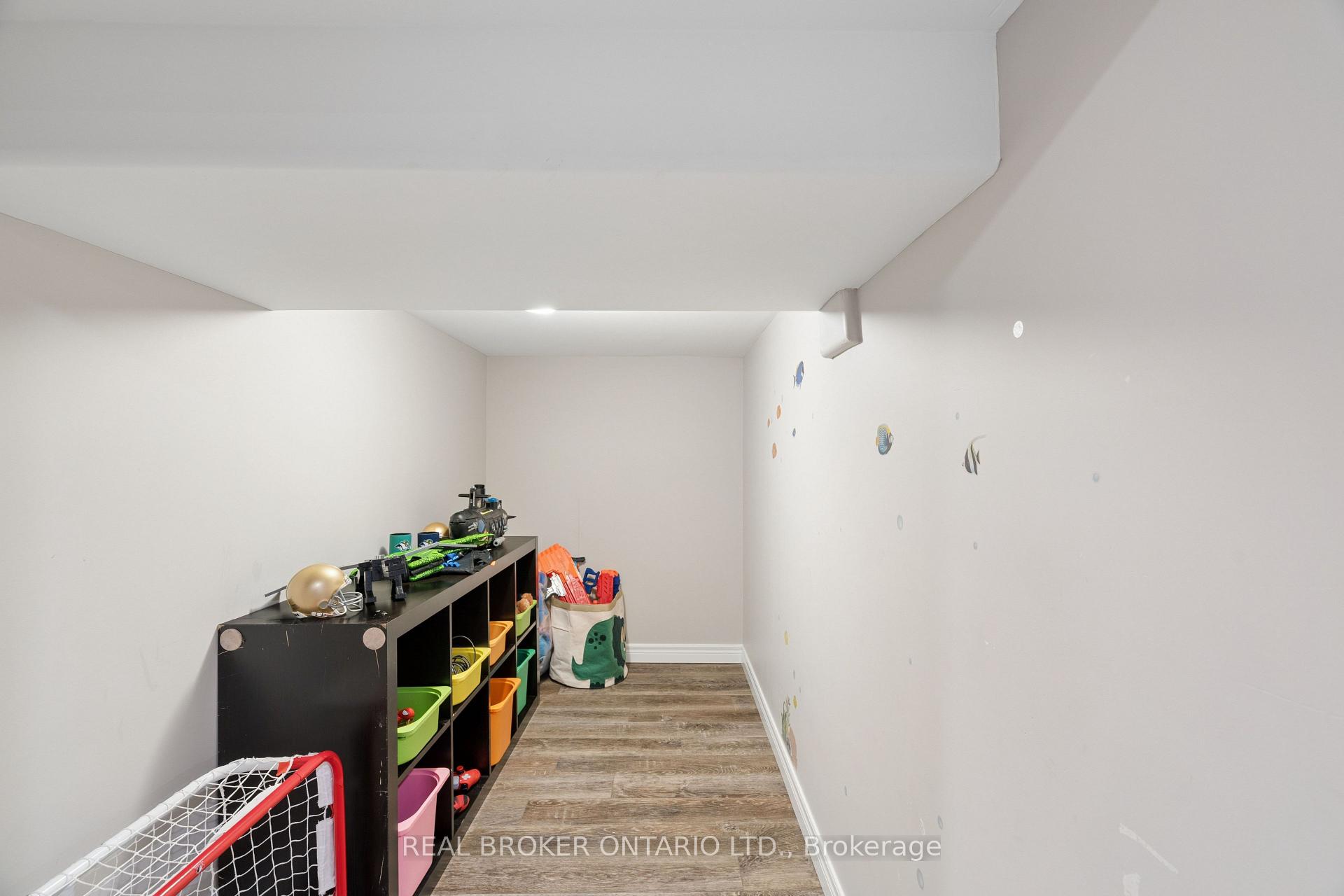 Photo 27 of 569 Starwood Drive, Guelph, Grange Road — HOMEH