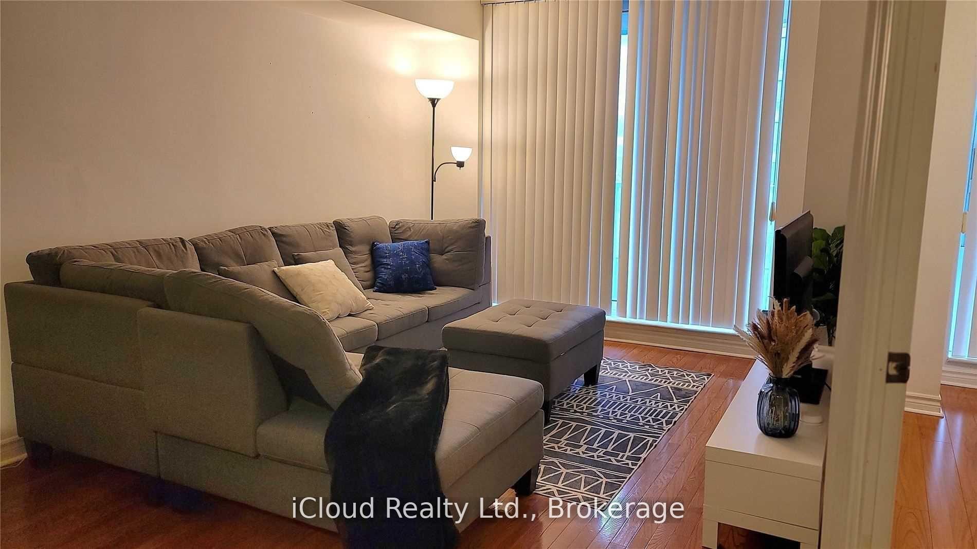 Photo 5 of Unit 1304, 33 Elm Drive, Mississauga, City Centre — HOMEH