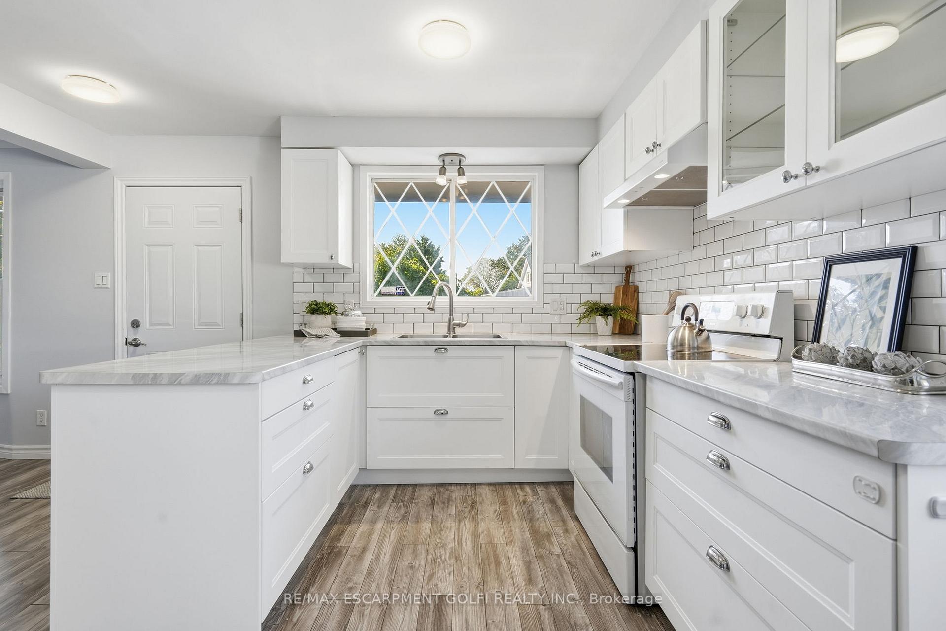 Photo 7 of 11 Dawn Road, St. Catharines, Lakeport — HOMEH
