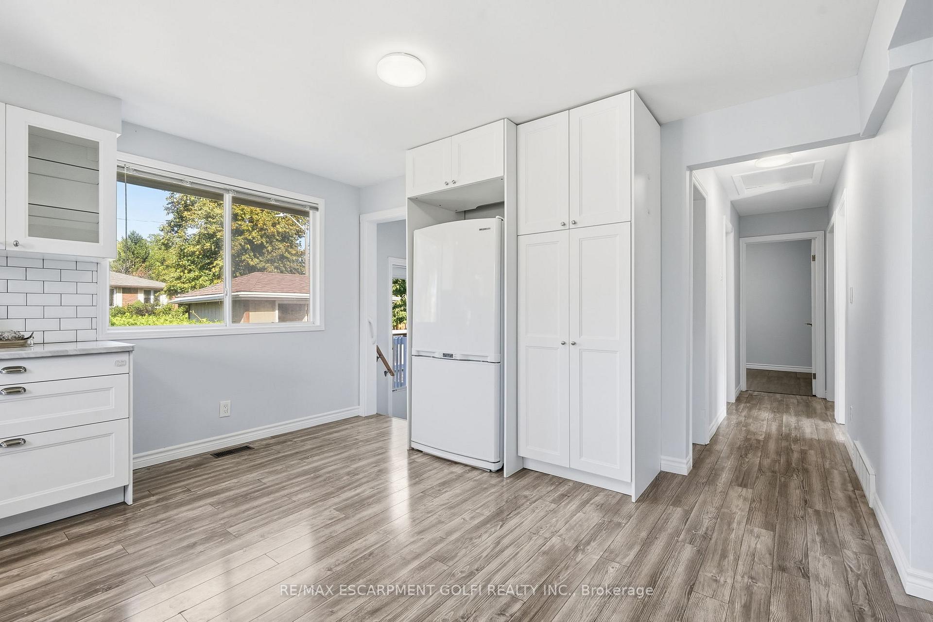 Photo 9 of 11 Dawn Road, St. Catharines, Lakeport — HOMEH