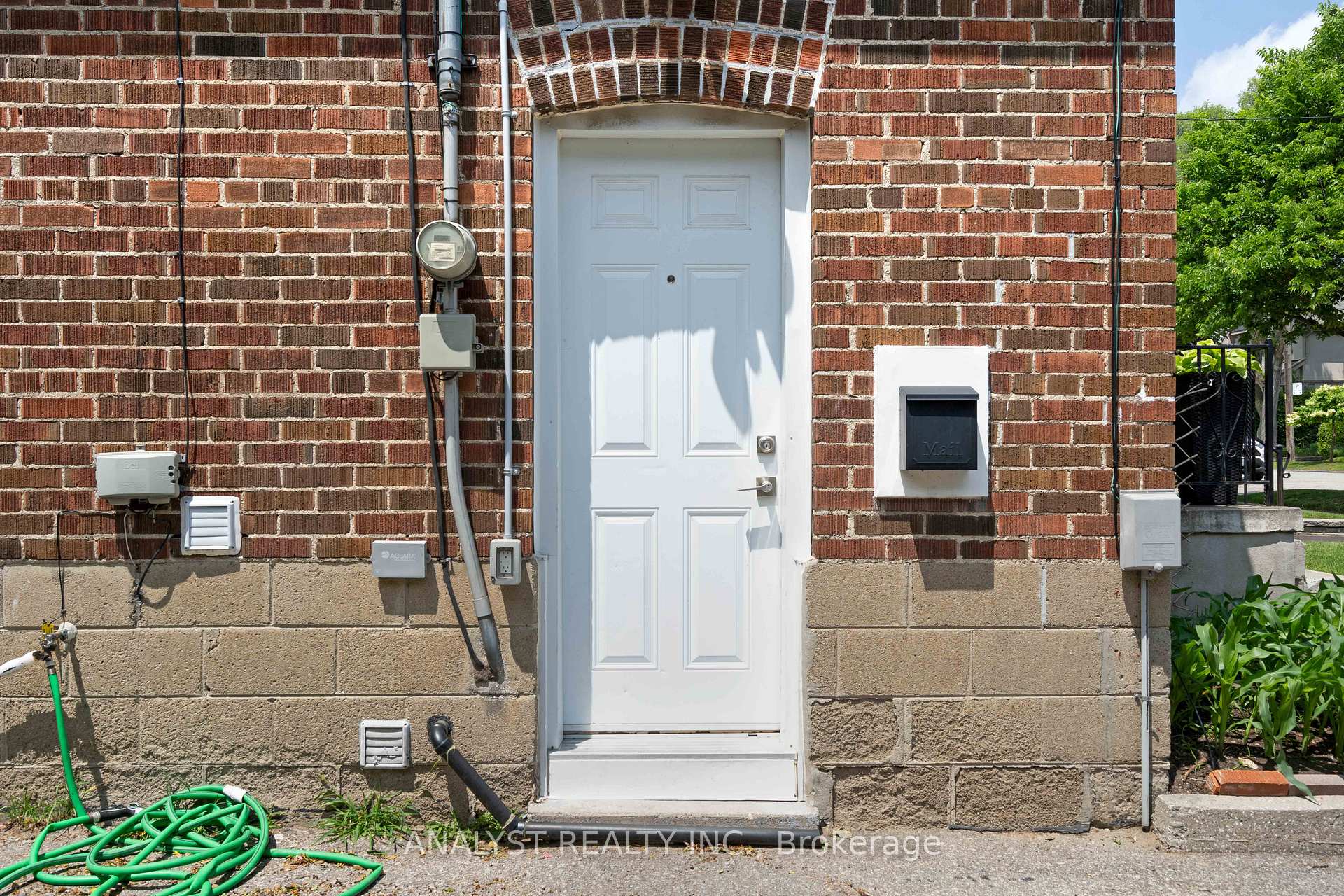 Photo 28 of 42 Smithfield Drive, Etobicoke, Stonegate-Queensway — HOMEH