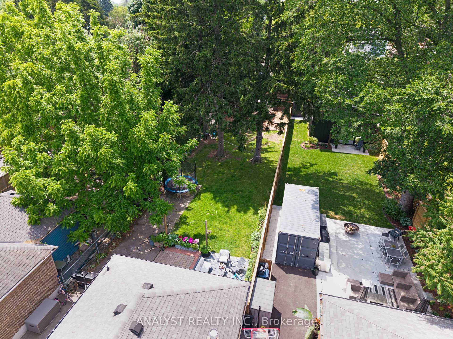 Photo 33 of 42 Smithfield Drive, Etobicoke, Stonegate-Queensway — HOMEH