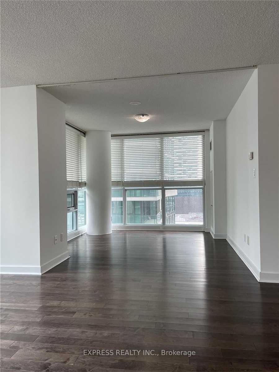 Photo 6 of Unit 1010, 18 Harbour Street, Toronto, Waterfront Communities — HOMEH
