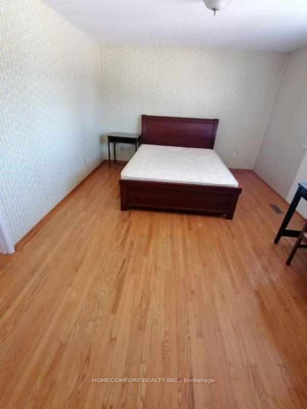 Photo 5 of 68 Carondale Crescent, Scarborough, L'Amoreaux — HOMEH