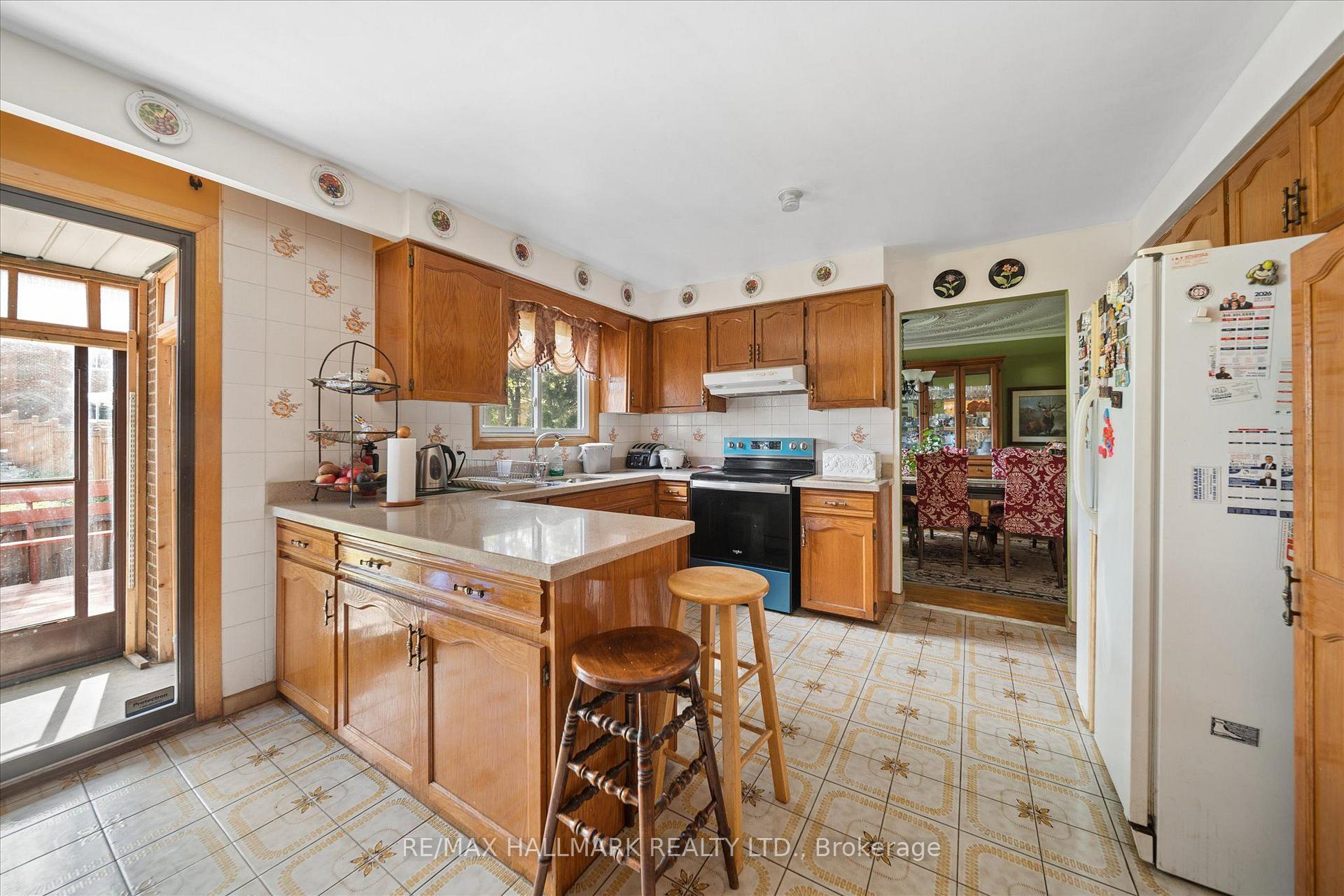 Photo 14 of 16 Ascolda Boulevard, Scarborough, Eglinton East — HOMEH