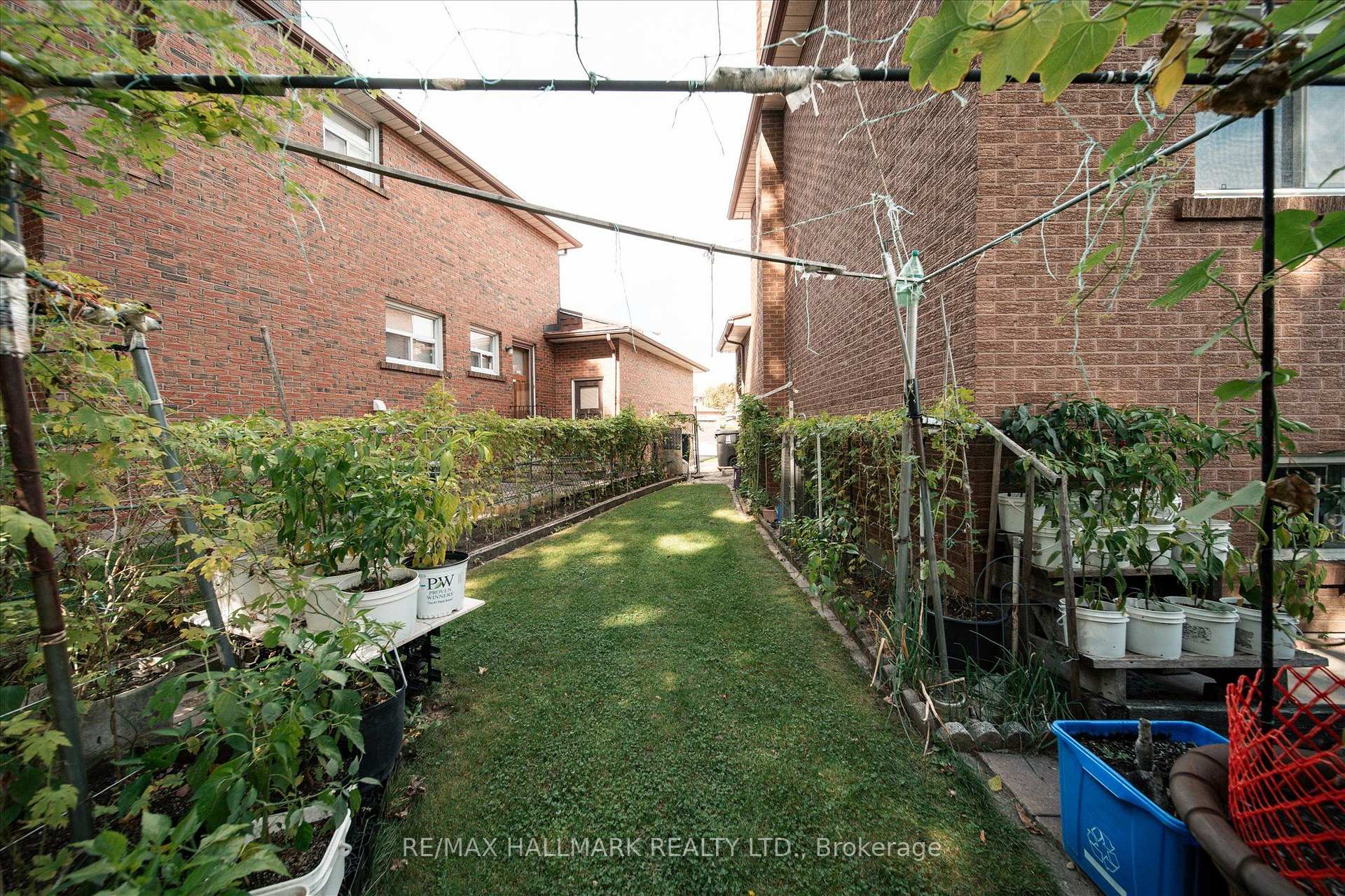 Photo 46 of 16 Ascolda Boulevard, Scarborough, Eglinton East — HOMEH