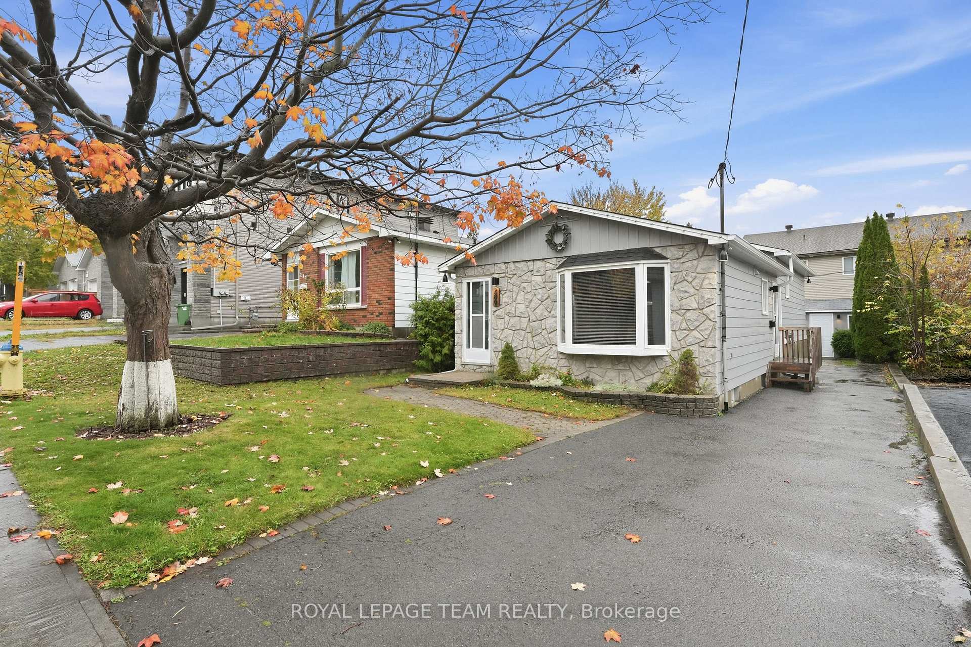 Photo 7 of 289 Montfort Street, Ottawa, Vanier — HOMEH
