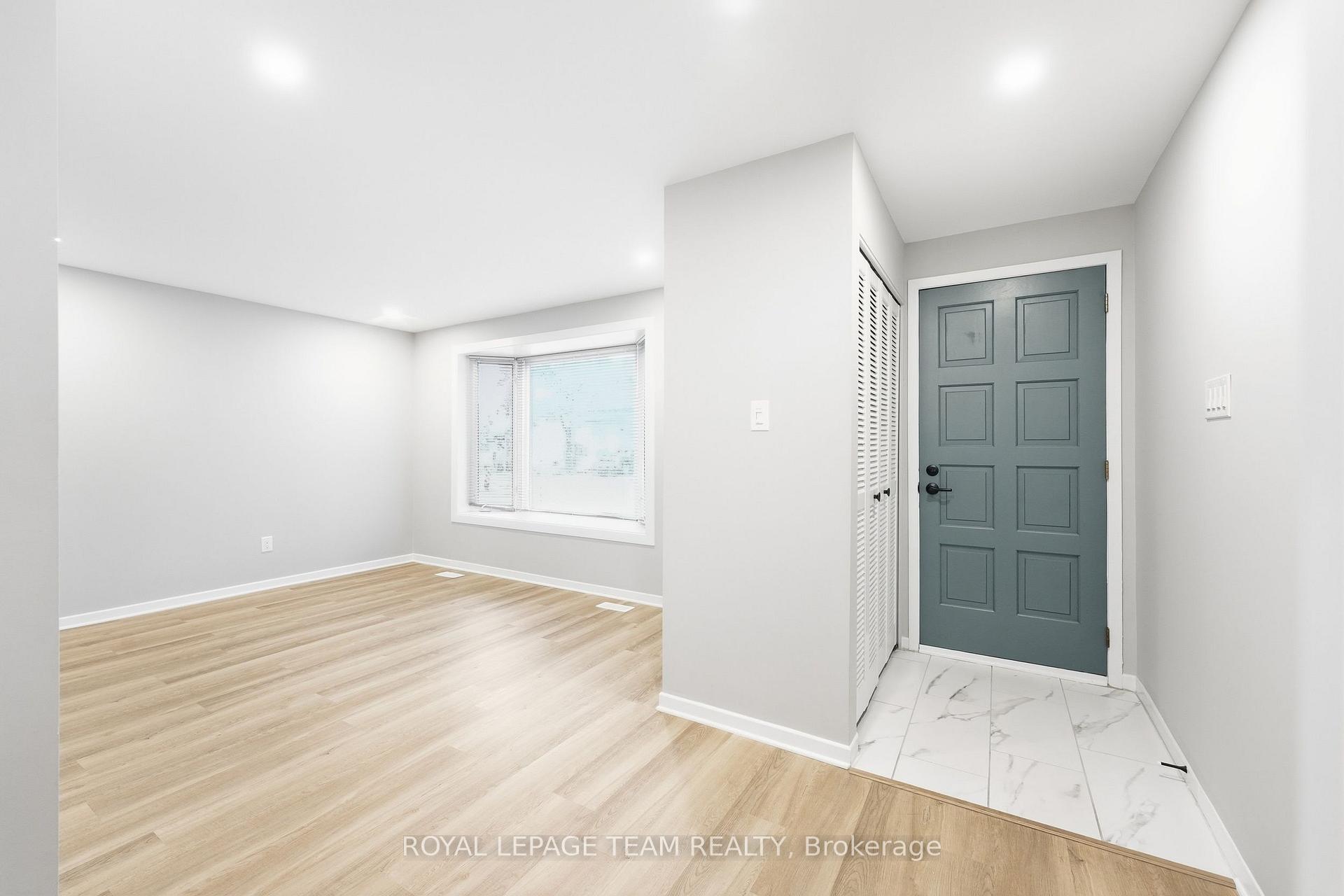 Photo 12 of 289 Montfort Street, Ottawa, Vanier — HOMEH