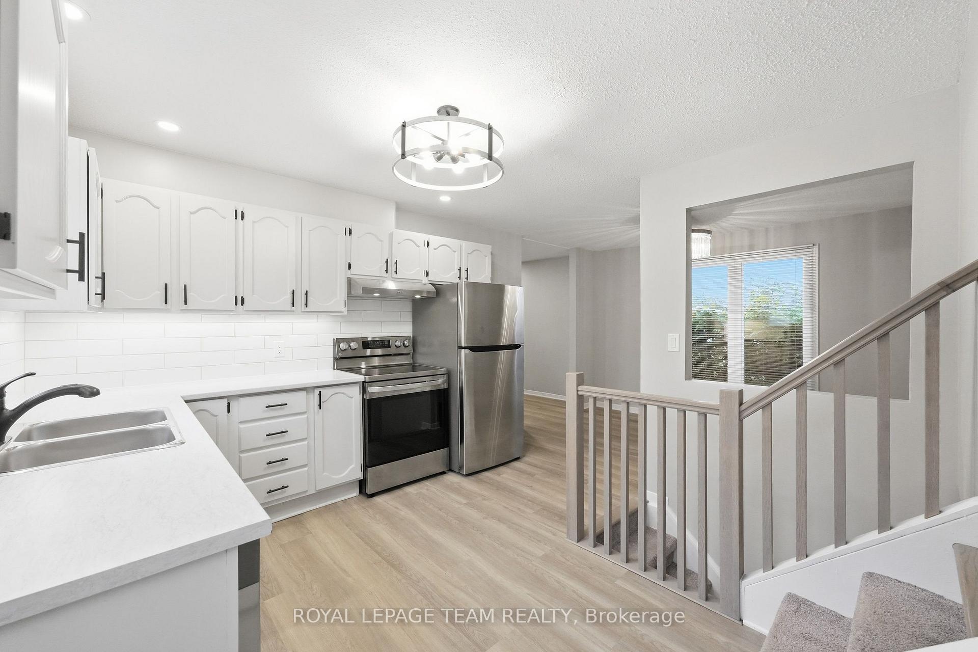 Photo 32 of 289 Montfort Street, Ottawa, Vanier — HOMEH
