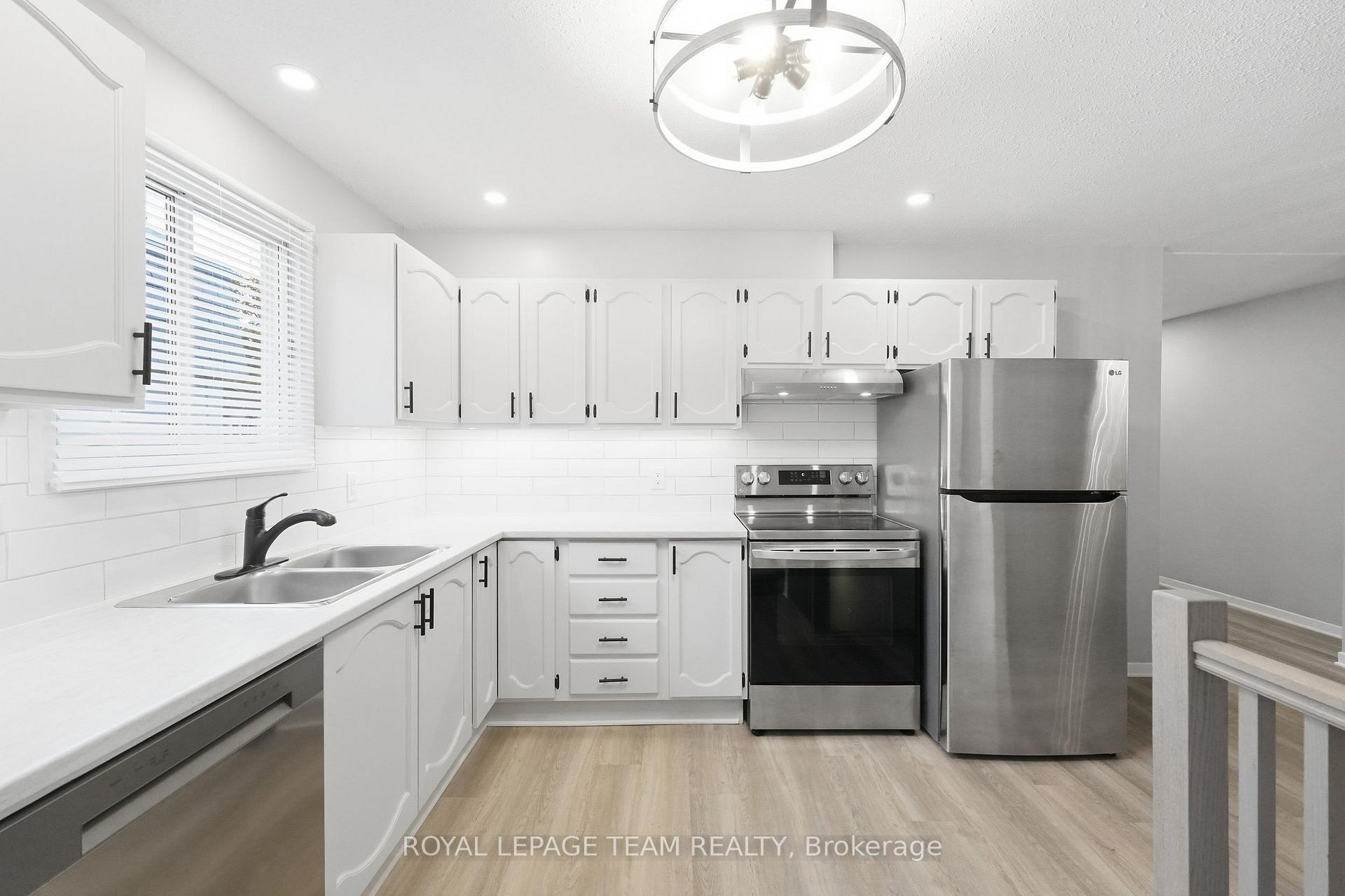 Photo 34 of 289 Montfort Street, Ottawa, Vanier — HOMEH