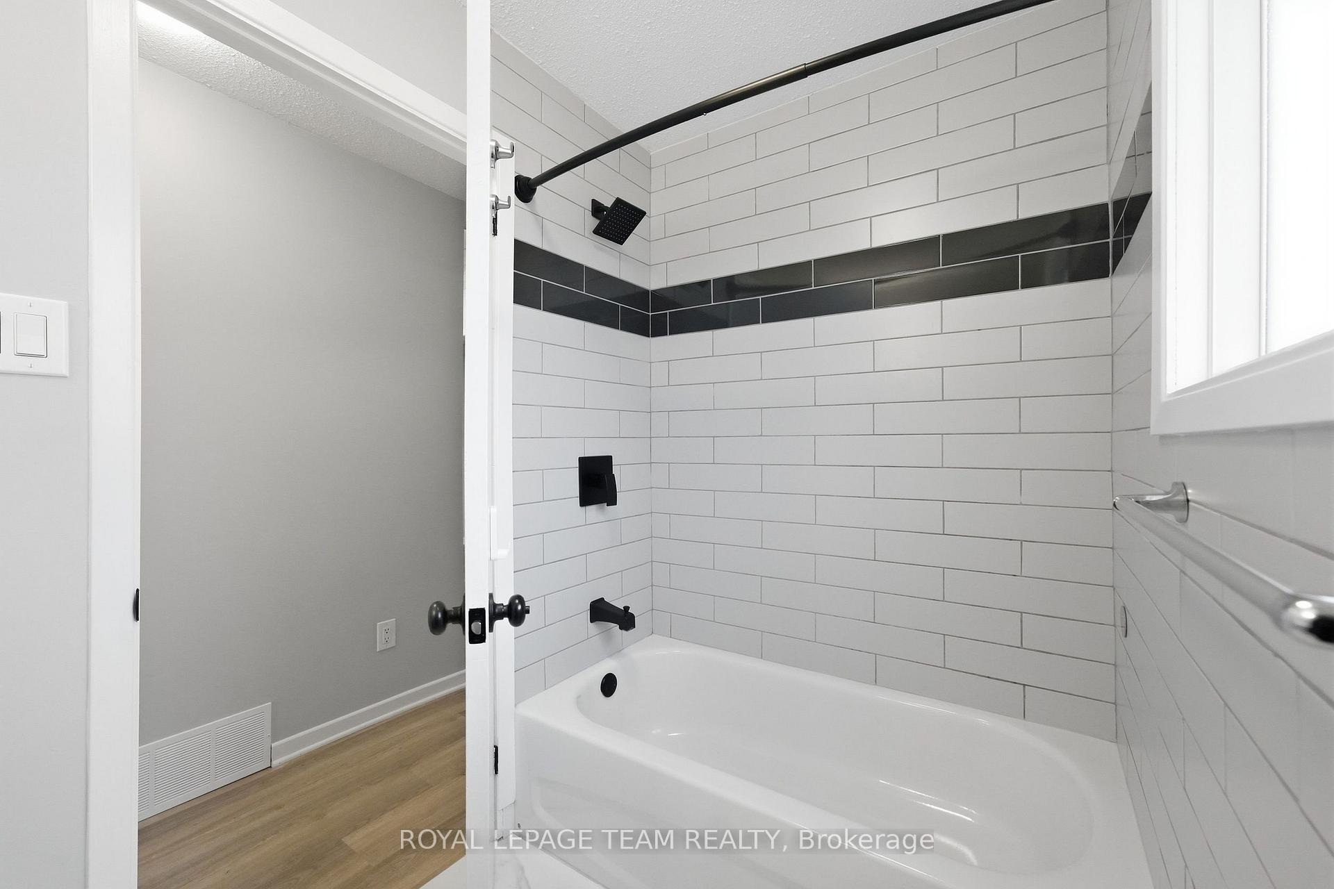 Photo 58 of 289 Montfort Street, Ottawa, Vanier — HOMEH