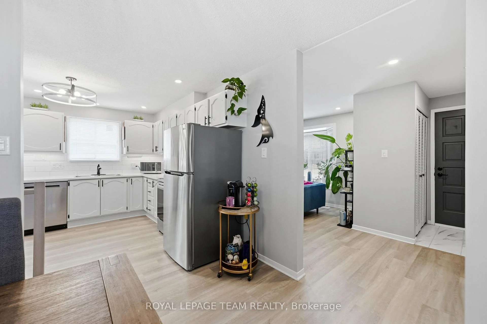 Photo 33 of 289 Montfort Street, Ottawa, Vanier — HOMEH