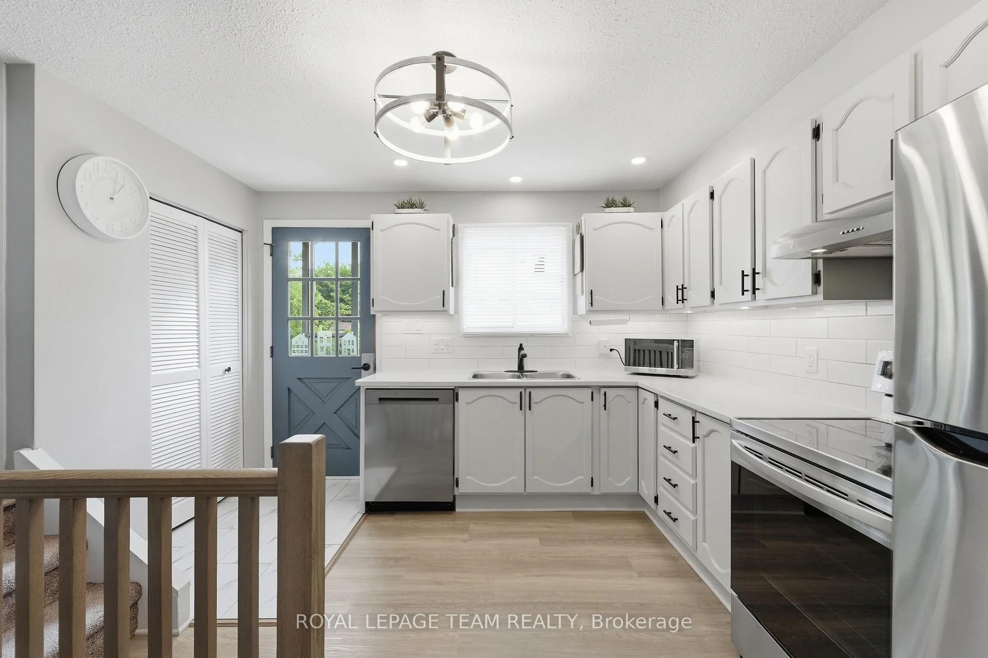 Photo 37 of 289 Montfort Street, Ottawa, Vanier — HOMEH