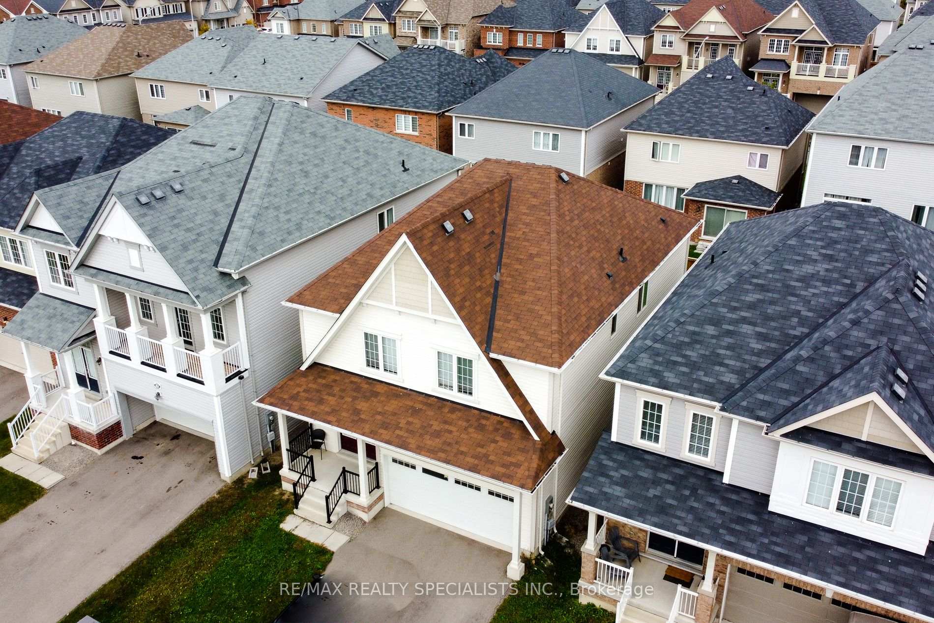 Photo 3 of 14 Beatty Avenue, Thorold, Hurricane/Merrittville — HOMEH