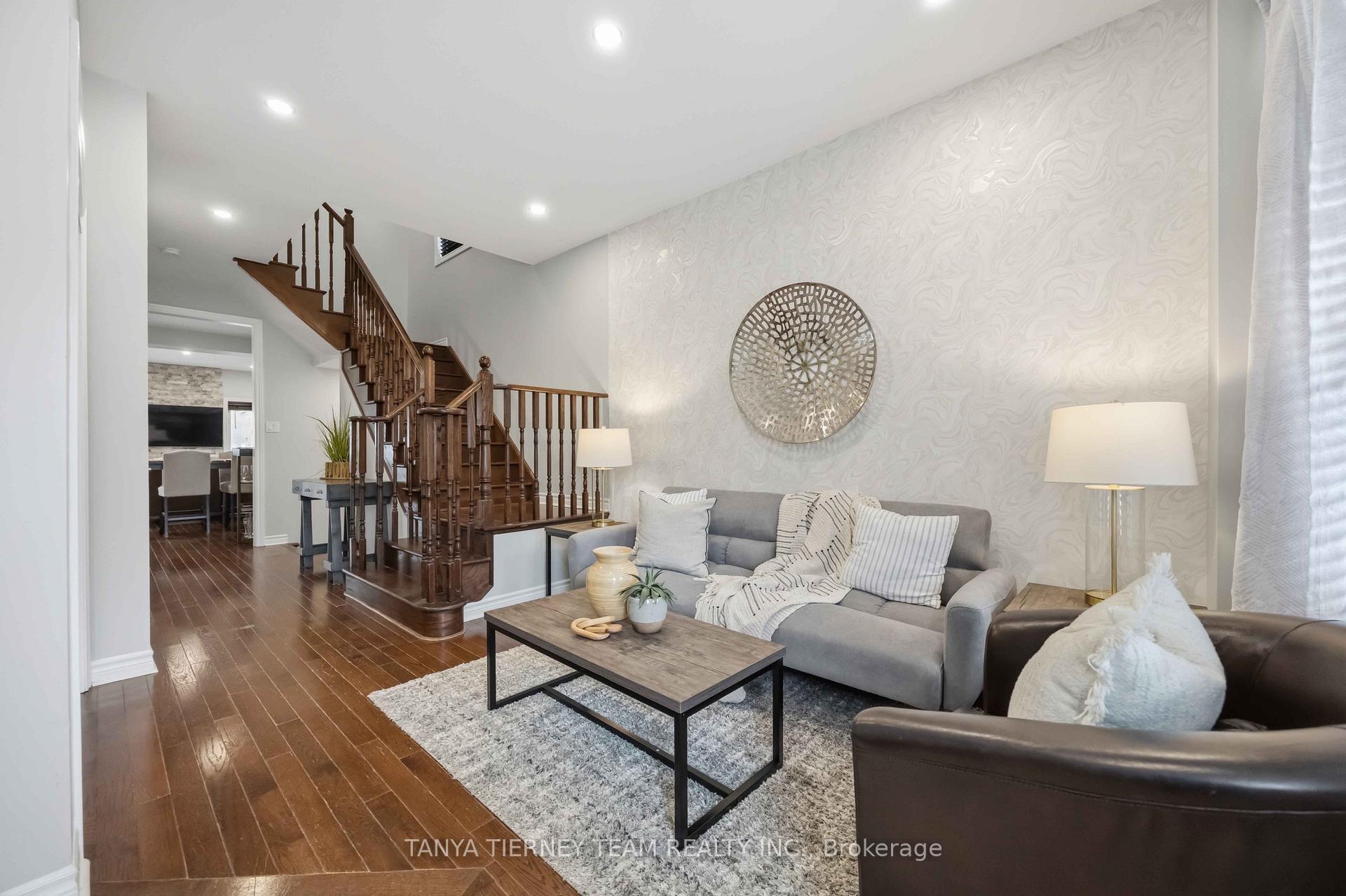 Photo 5 of 1611 Winville Road, Pickering, Duffin Heights — HOMEH