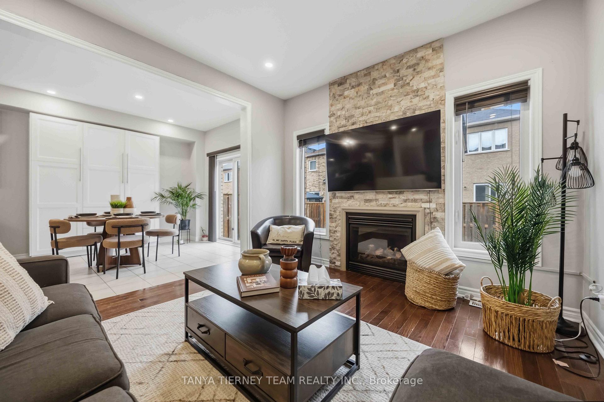 Photo 15 of 1611 Winville Road, Pickering, Duffin Heights — HOMEH