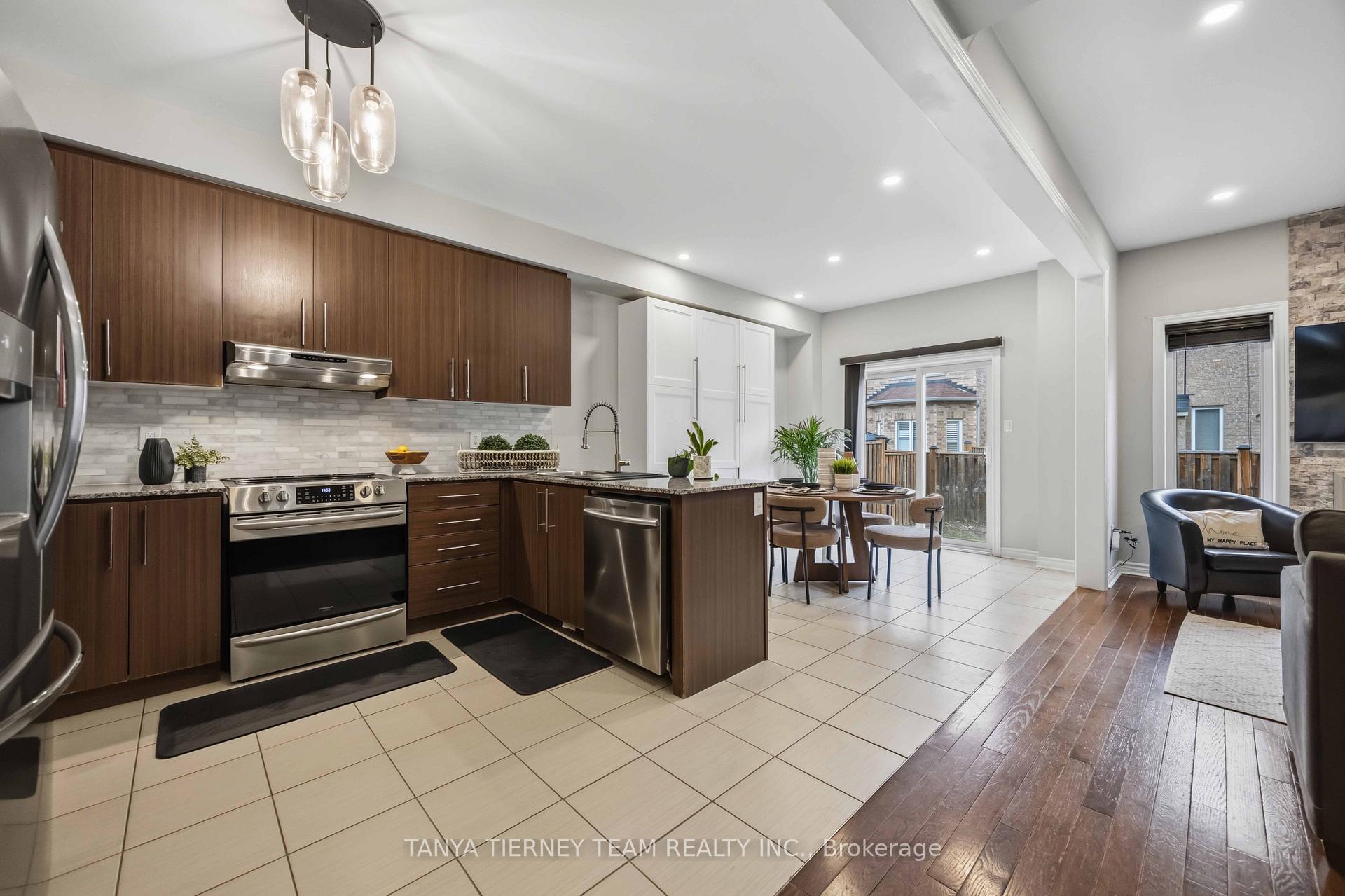 Photo 16 of 1611 Winville Road, Pickering, Duffin Heights — HOMEH