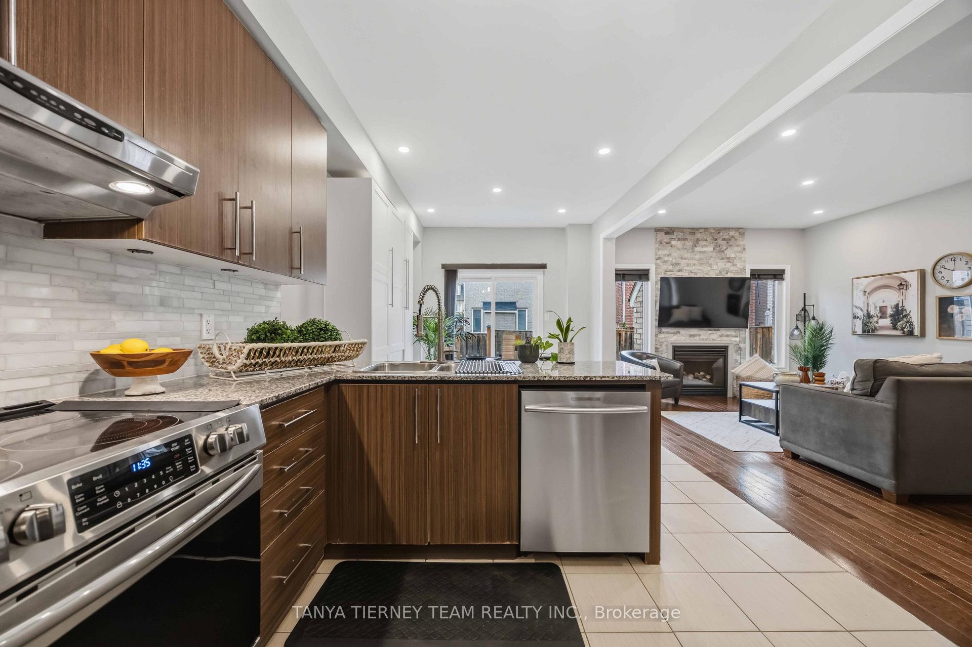 Photo 22 of 1611 Winville Road, Pickering, Duffin Heights — HOMEH