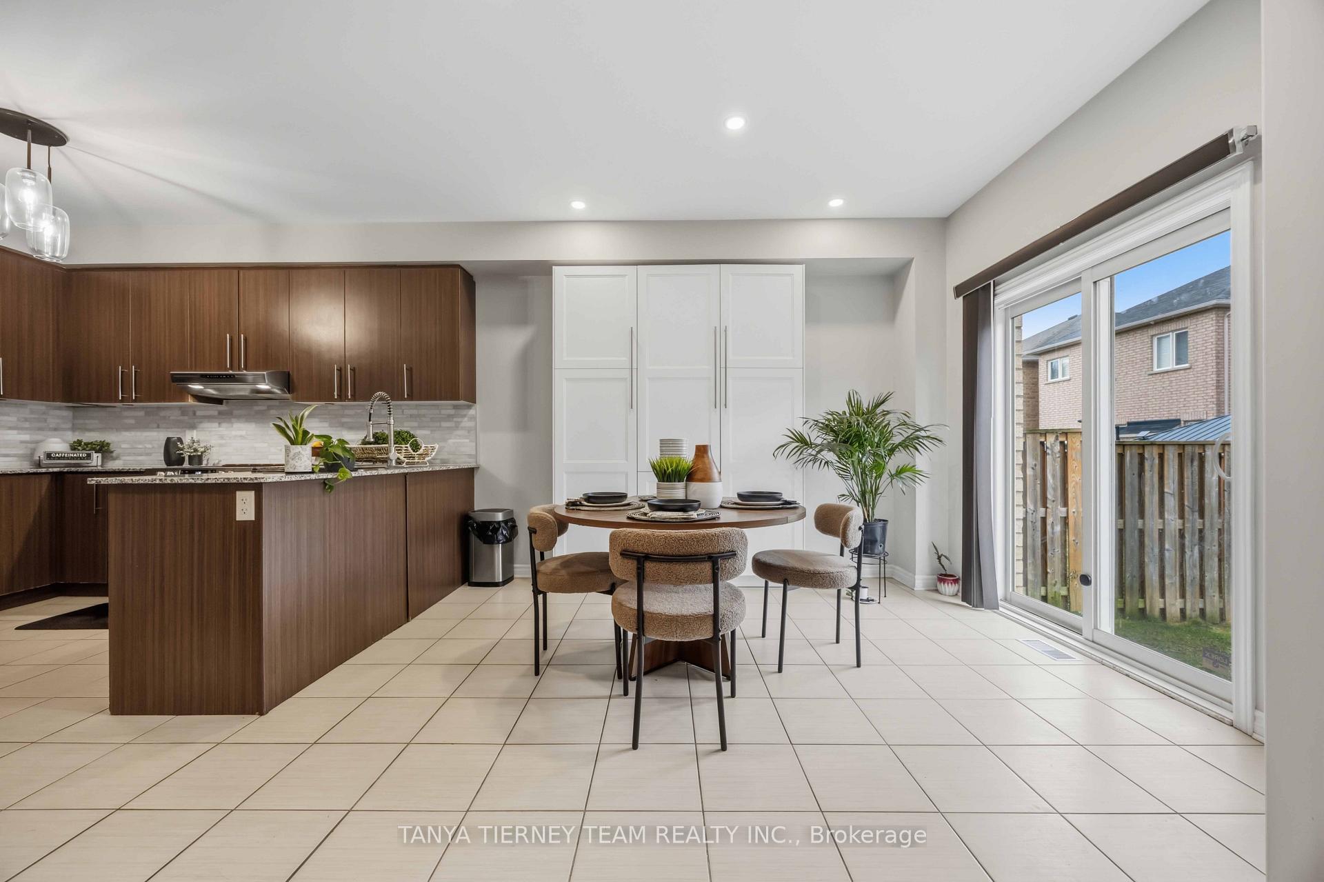Photo 24 of 1611 Winville Road, Pickering, Duffin Heights — HOMEH