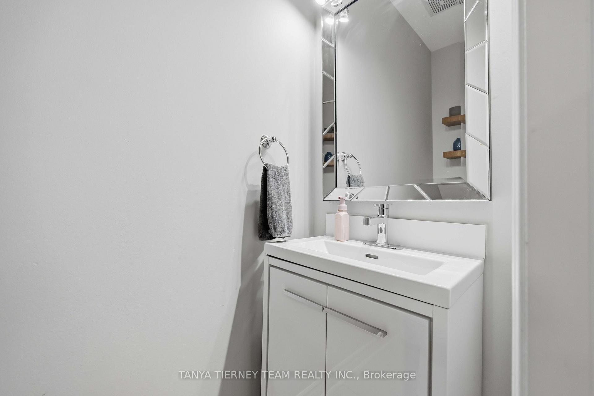 Photo 26 of 1611 Winville Road, Pickering, Duffin Heights — HOMEH