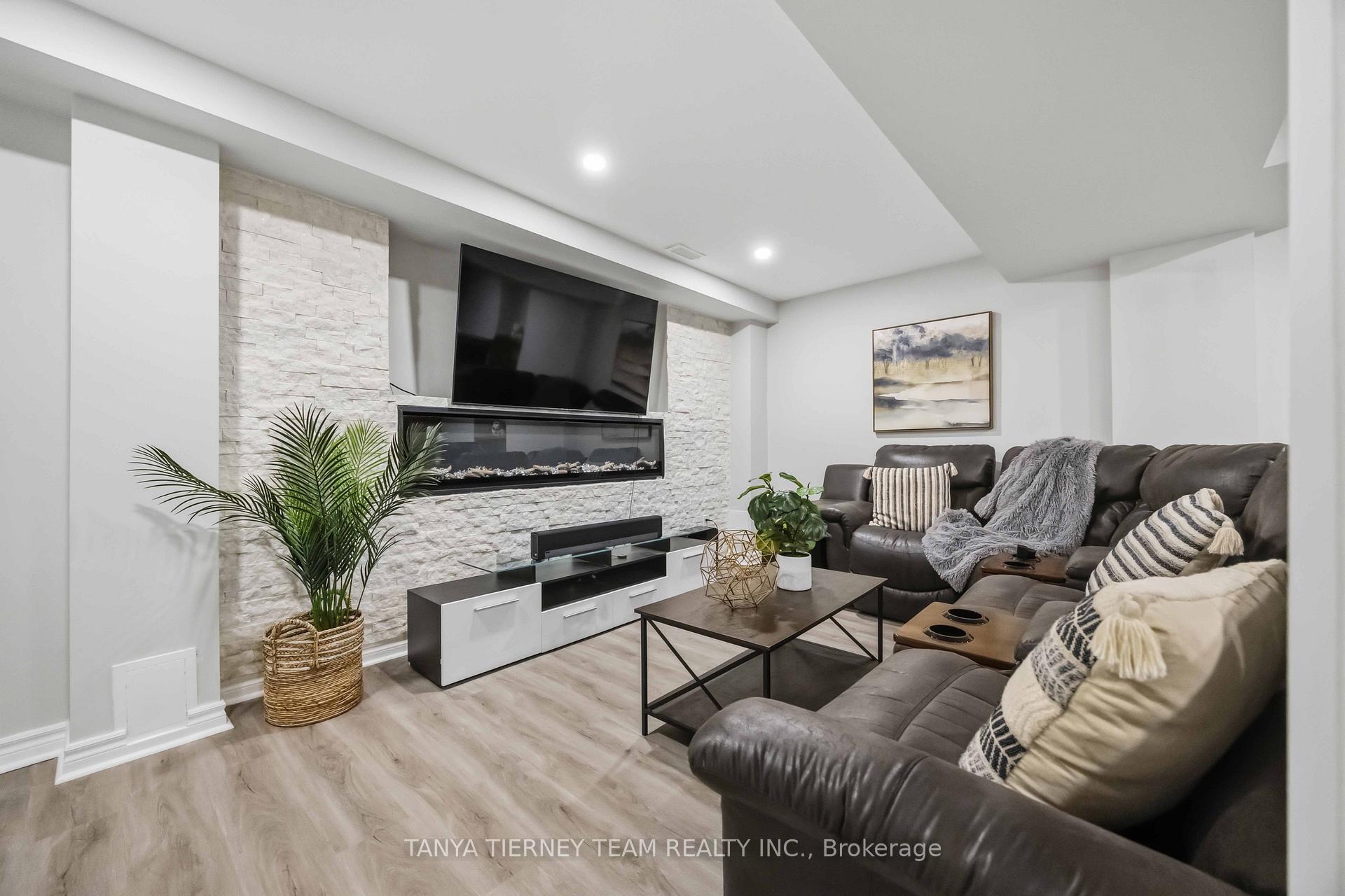 Photo 38 of 1611 Winville Road, Pickering, Duffin Heights — HOMEH