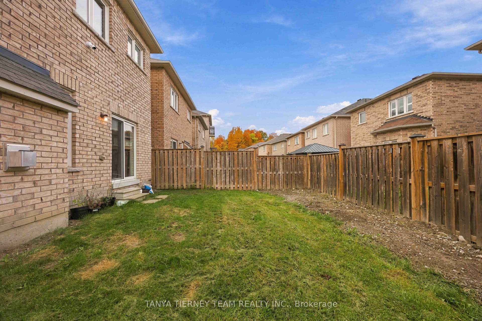 Photo 44 of 1611 Winville Road, Pickering, Duffin Heights — HOMEH