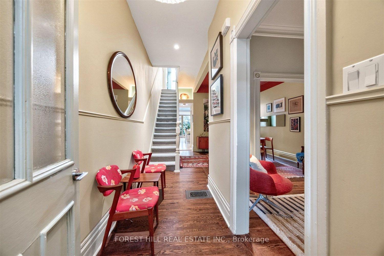 Photo 3 of 44 Russell Street, Toronto, University — HOMEH