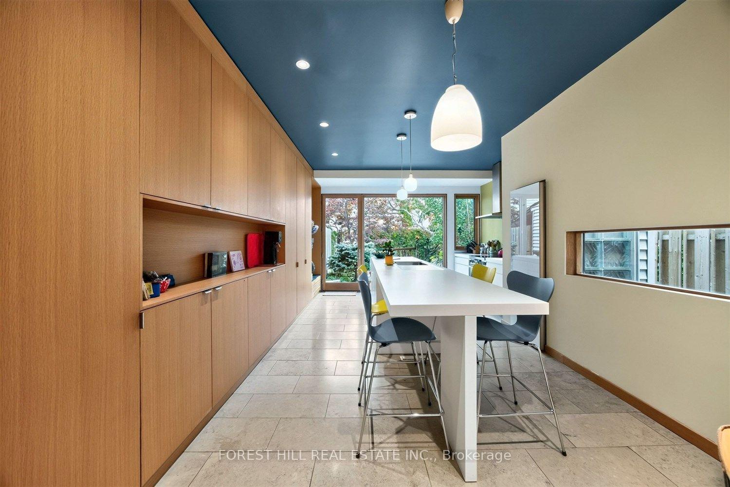 Photo 12 of 44 Russell Street, Toronto, University — HOMEH