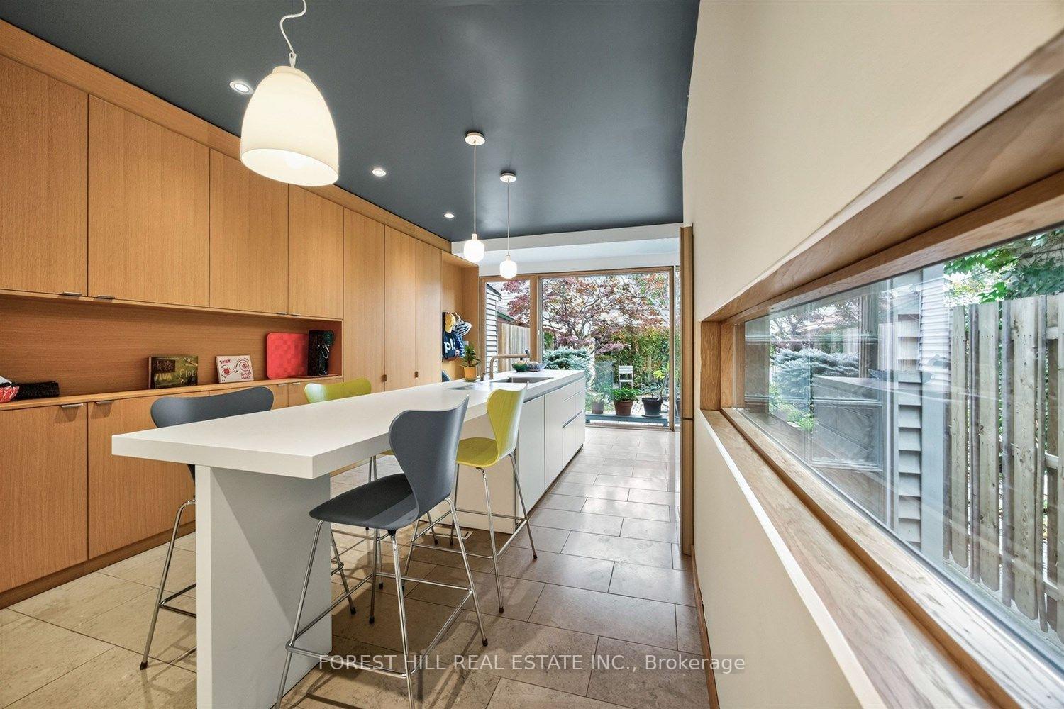 Photo 13 of 44 Russell Street, Toronto, University — HOMEH