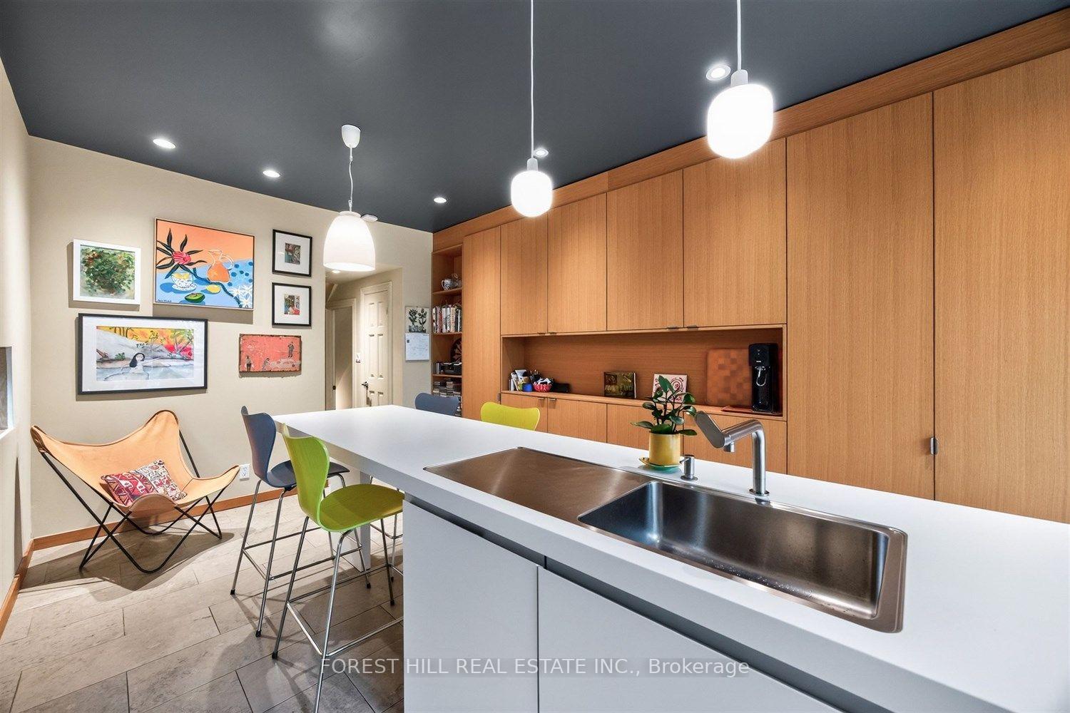 Photo 16 of 44 Russell Street, Toronto, University — HOMEH